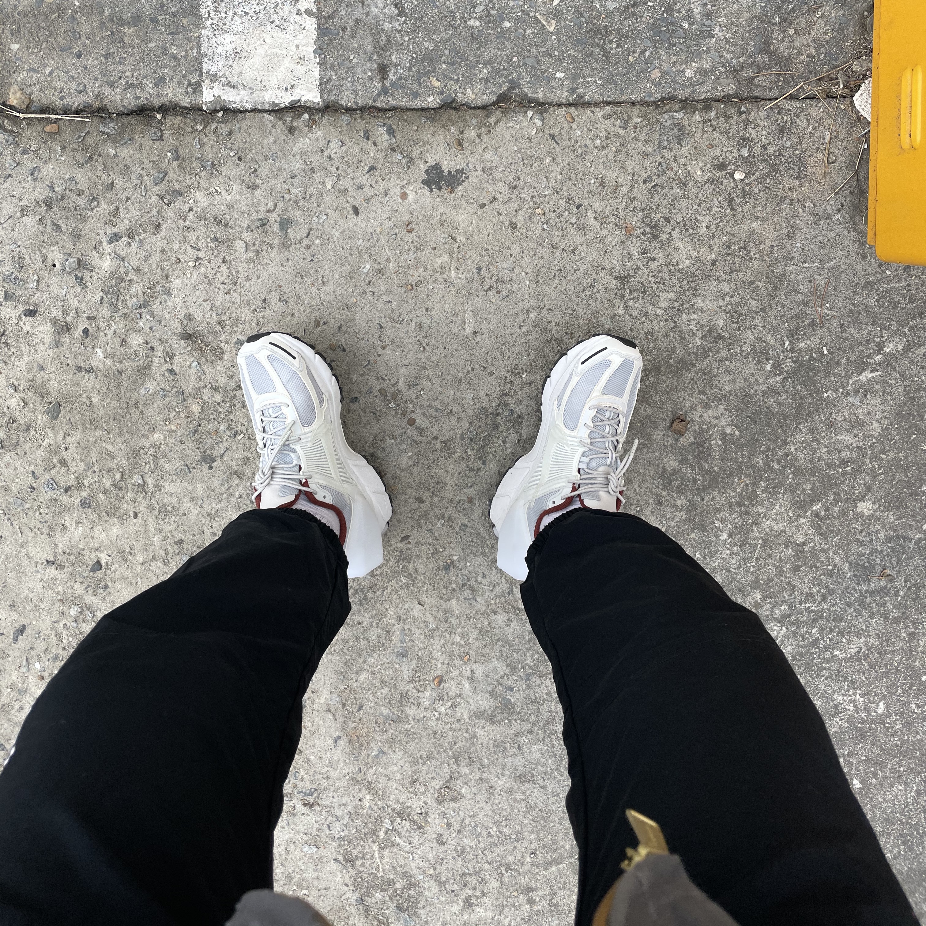 Nike x A-Cold-Wall Zoom Vomero 5 Sail 착용 스타일