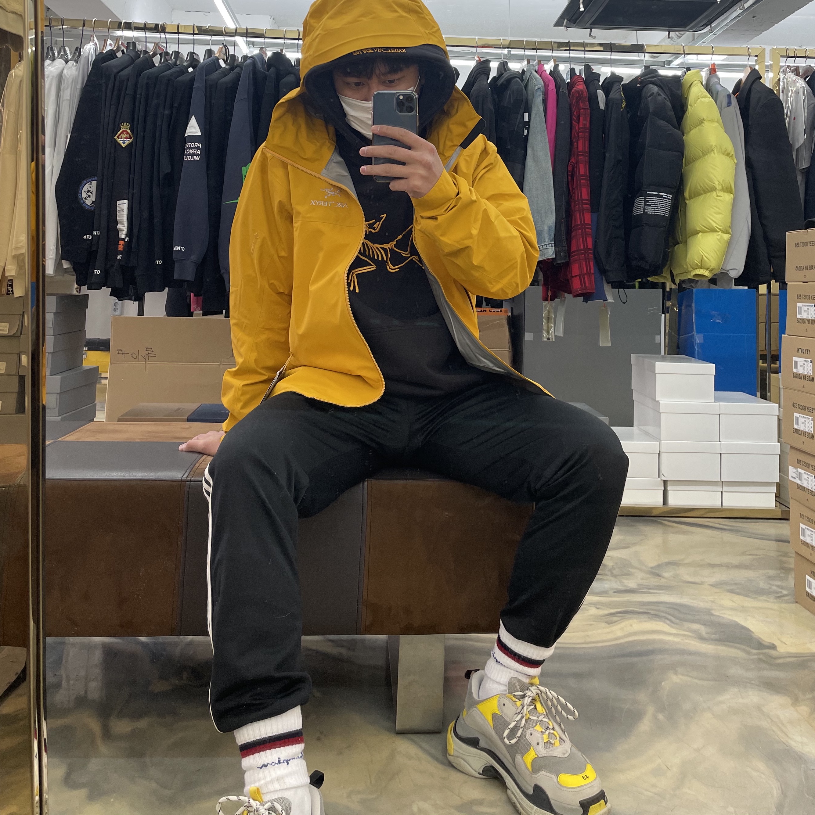 Palace x Arc'teryx Hood Black - 20FW 착용 스타일