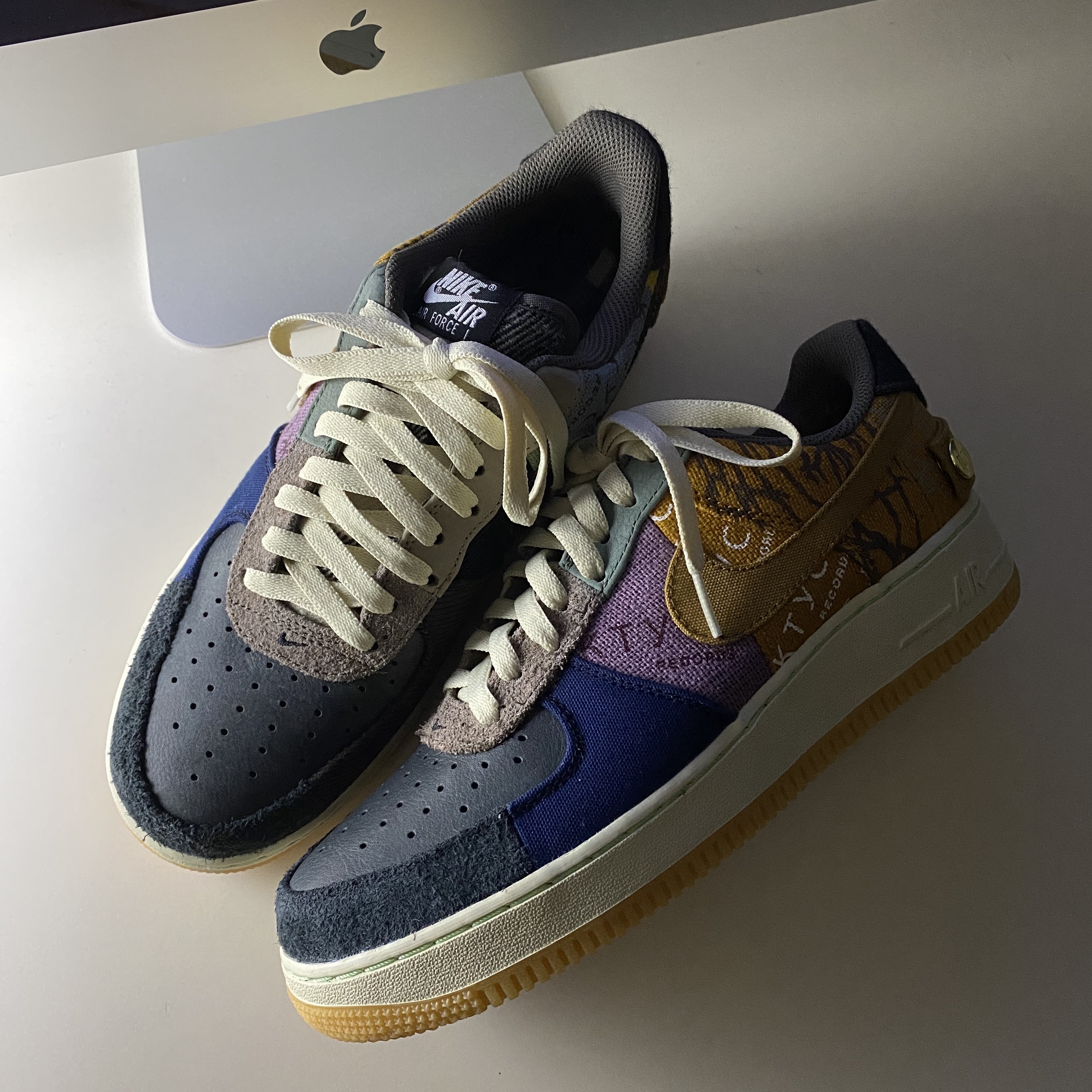 Nike x Travis Scott Air Force 1 Low Cactus Jack 착용 스타일 - 3