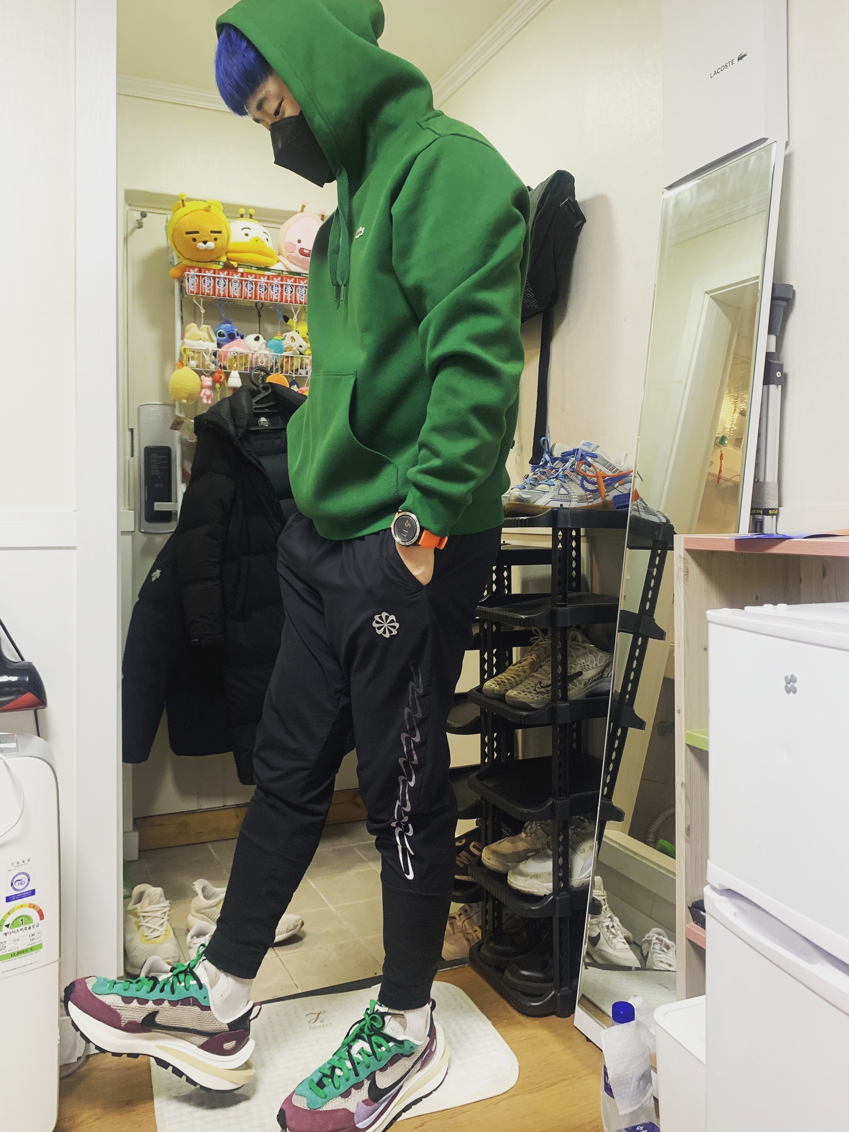 Nike x Sacai VaporWaffle String & Black Villain Red 착용 스타일