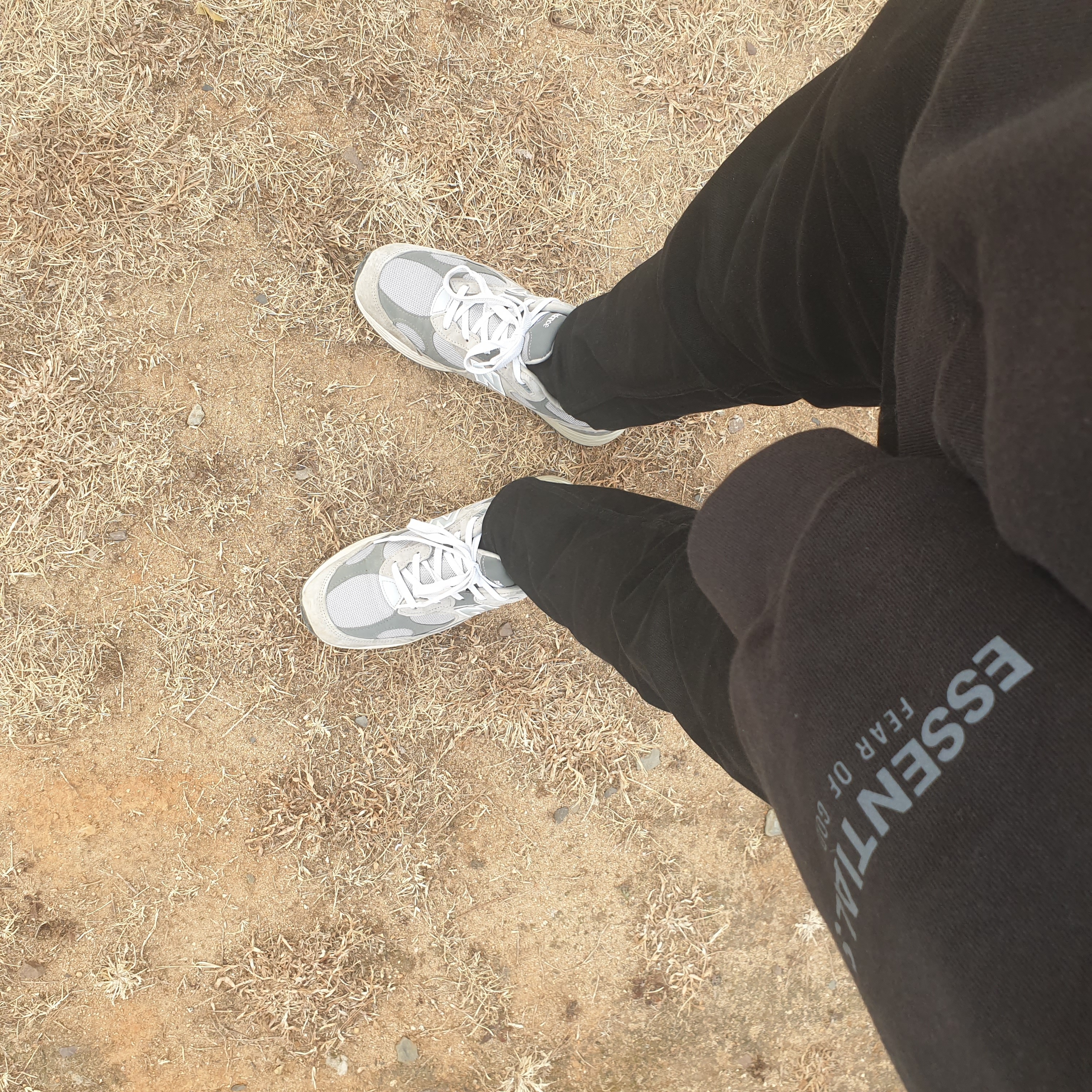 New Balance 992 Made in USA Grey - D Standard, Essentials 3D Silicon Applique Pullover Hoodie Dark Slate/Black 2020 착용 스타일