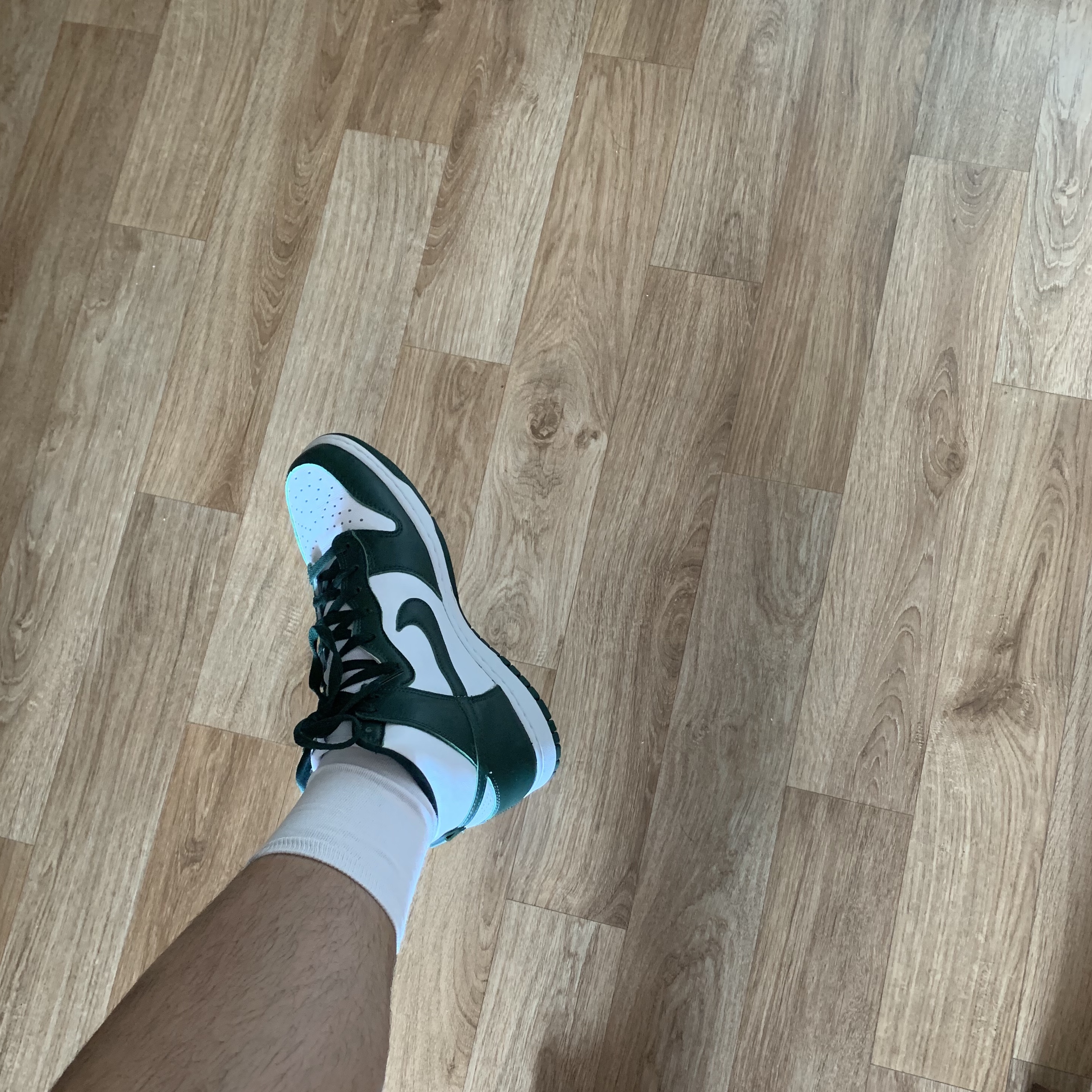 Nike Dunk High SP Spartan Green, Nike Dunk Low Retro Medium Grey 착용 스타일 - 2