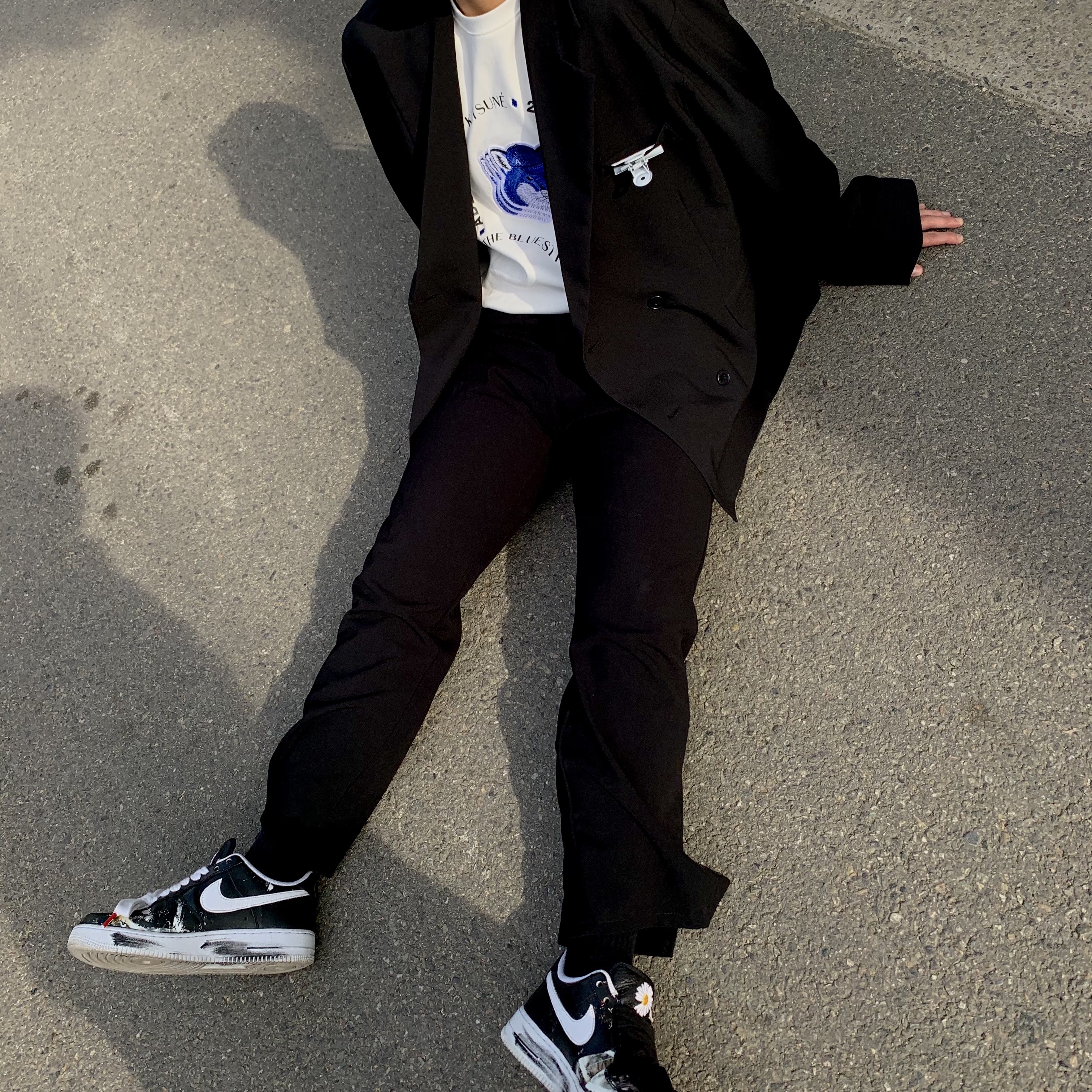Nike x Peaceminusone Air Force 1 Low Para-Noise, Maison Kitsune x Ader Error Triple Fox Head Logo T-Shirt Off White 착용 스타일