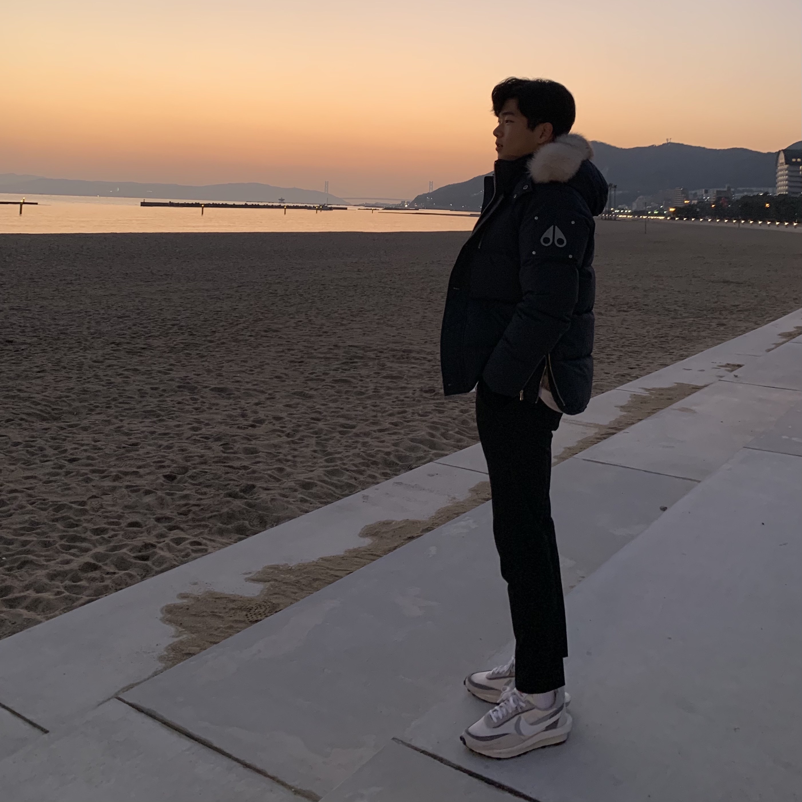 Nike x Sacai LDWaffle Summit White 착용 스타일