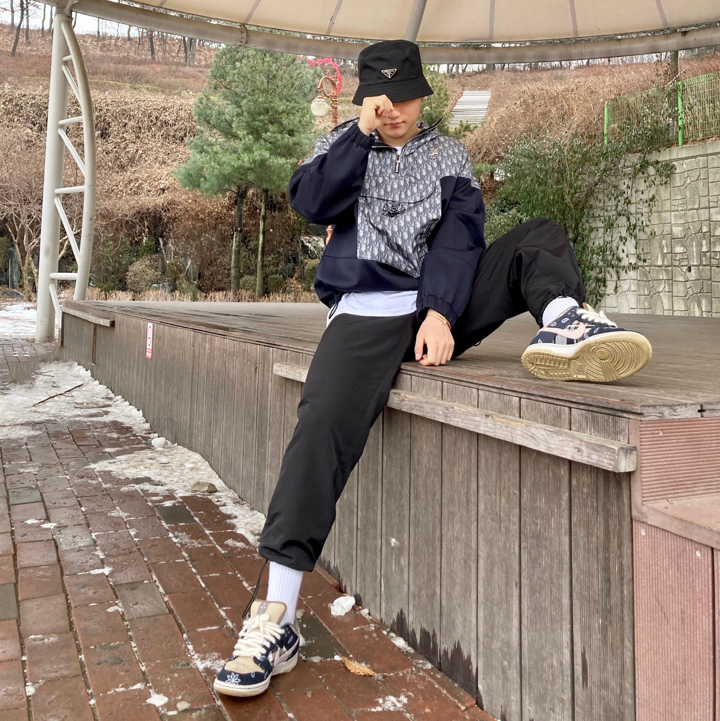Nike x Travis Scott SB Dunk Low 착용 스타일 - 1