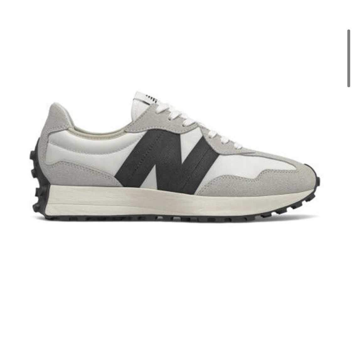 New Balance 327 White Black 착용 스타일 - 2