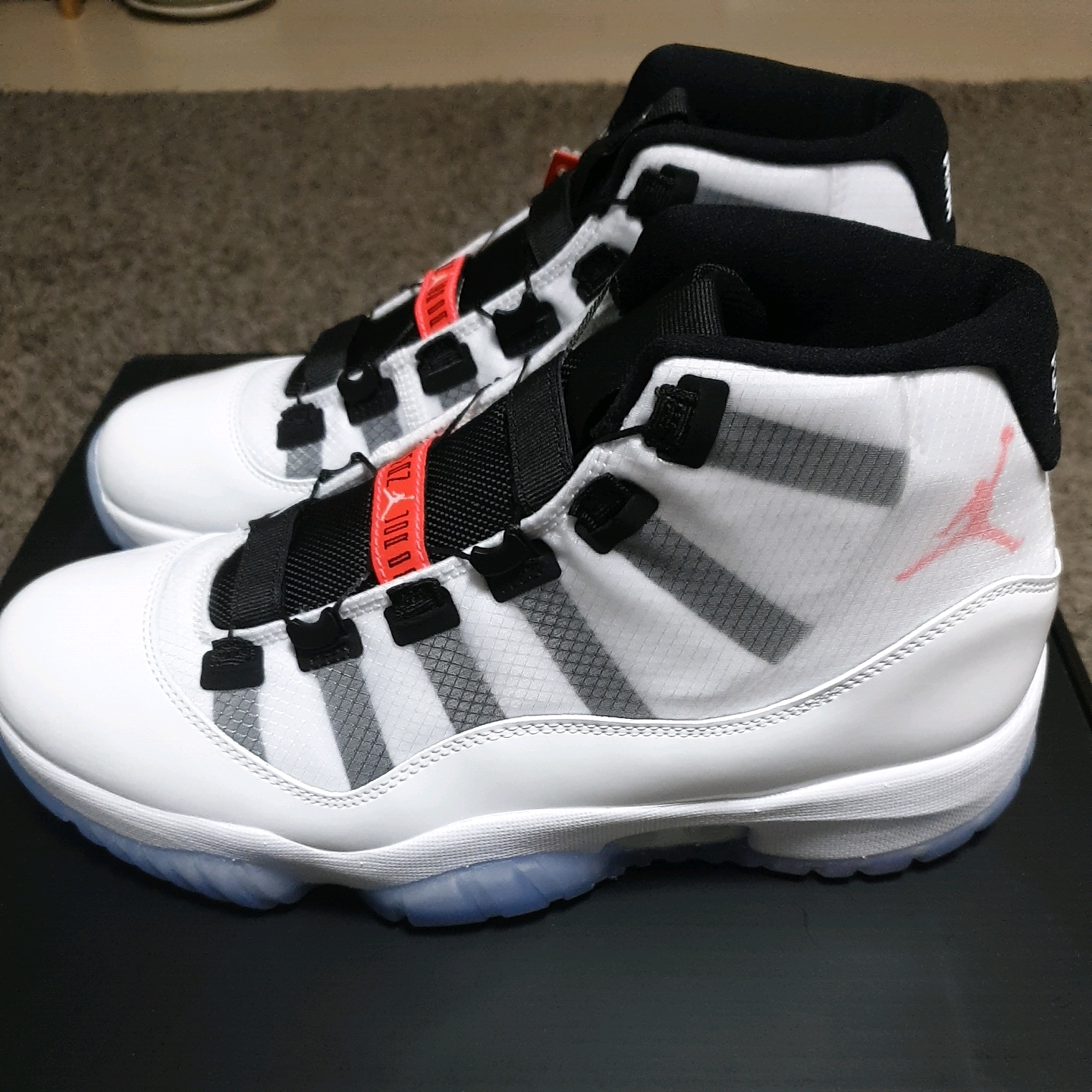 Jordan 11 Adapt (KR Charger) 착용 스타일
