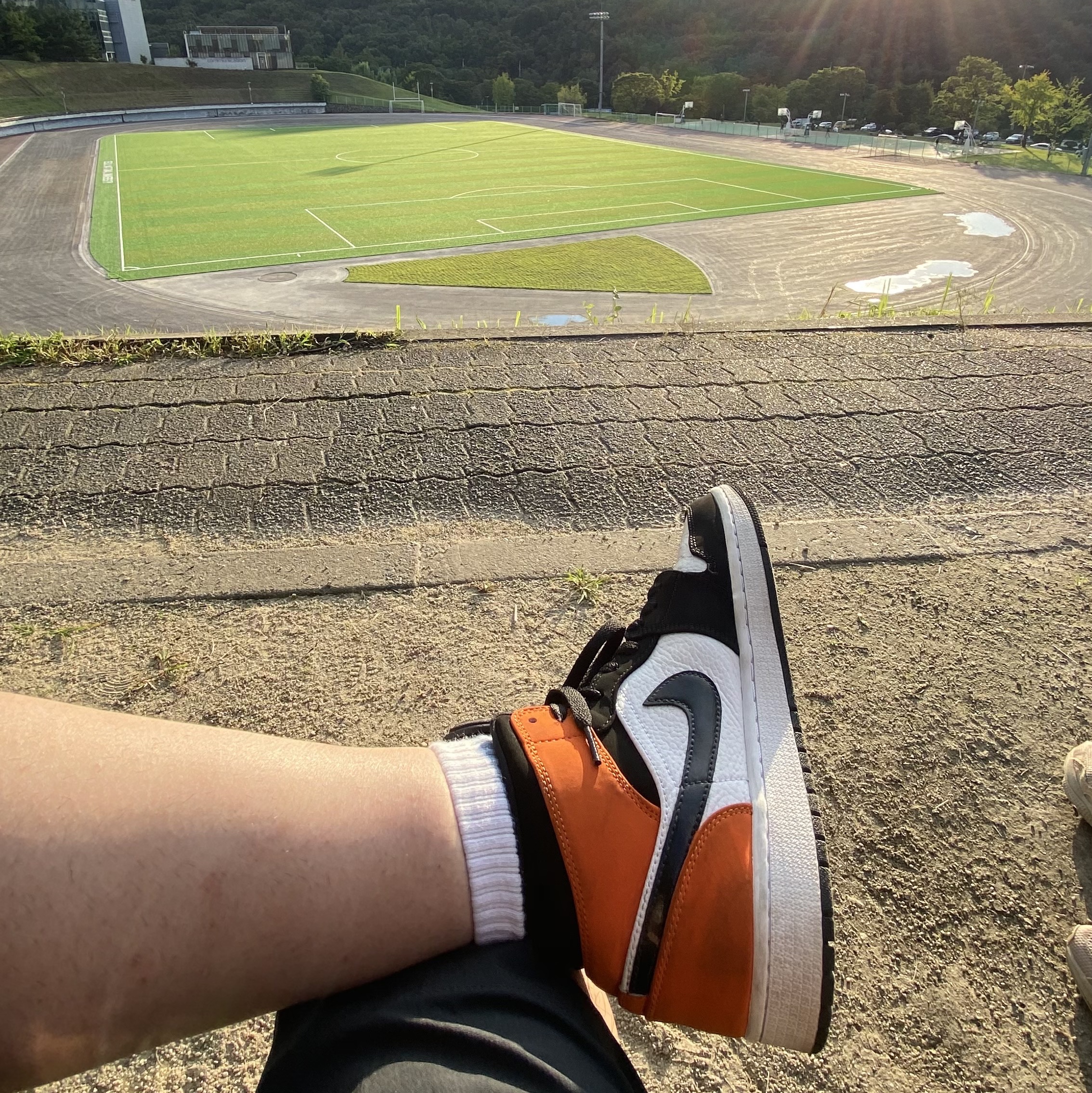 Jordan 1 Mid Shattered Backboard 착용 스타일 - 2