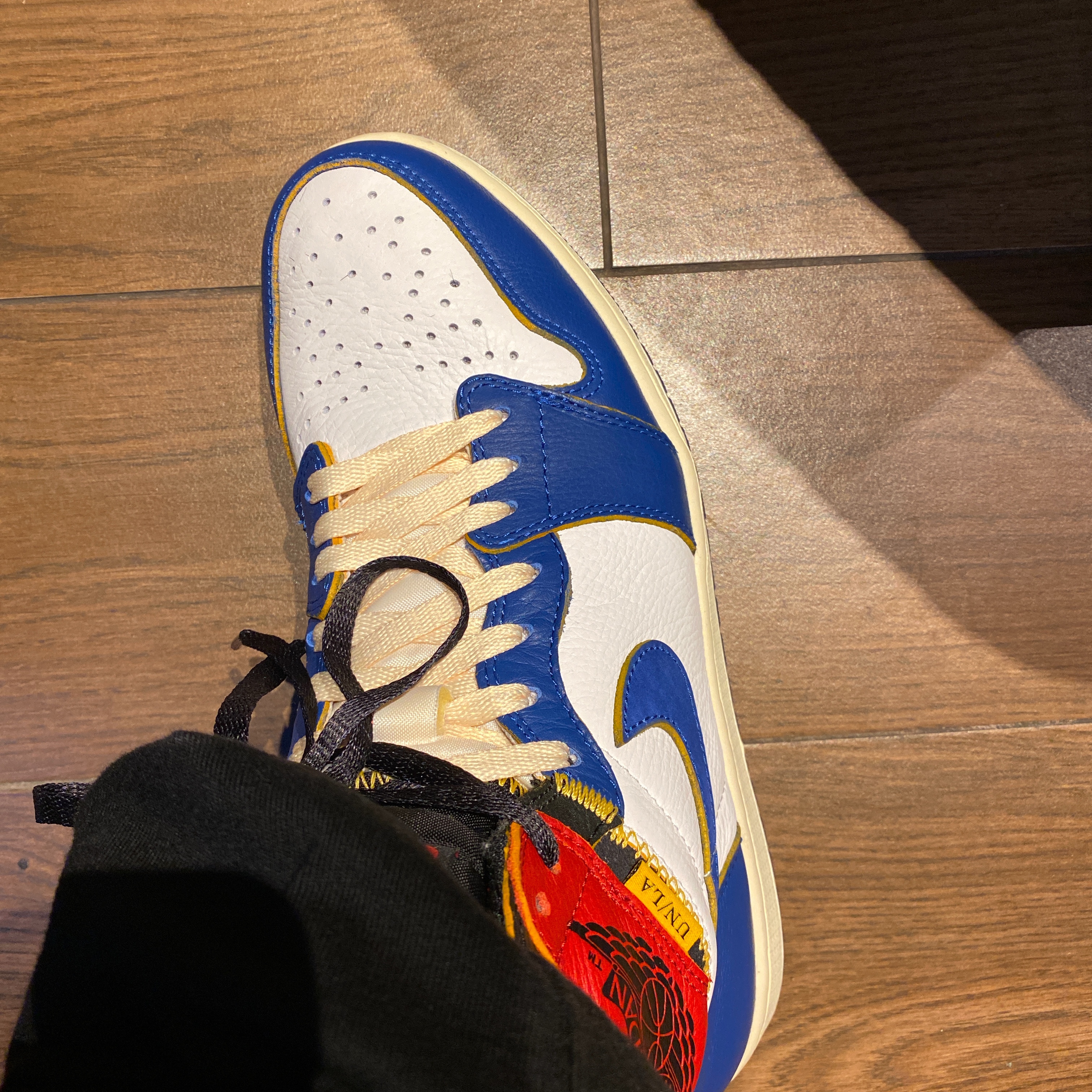 Jordan 1 x Union Retro High Blue Toe 착용 스타일 - 1