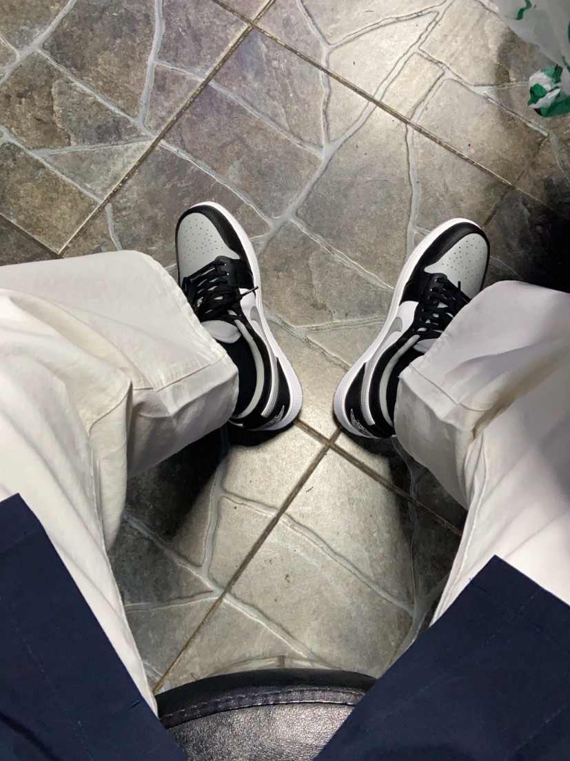 Jordan 1 Low Black Light Smoke Grey 착용 스타일