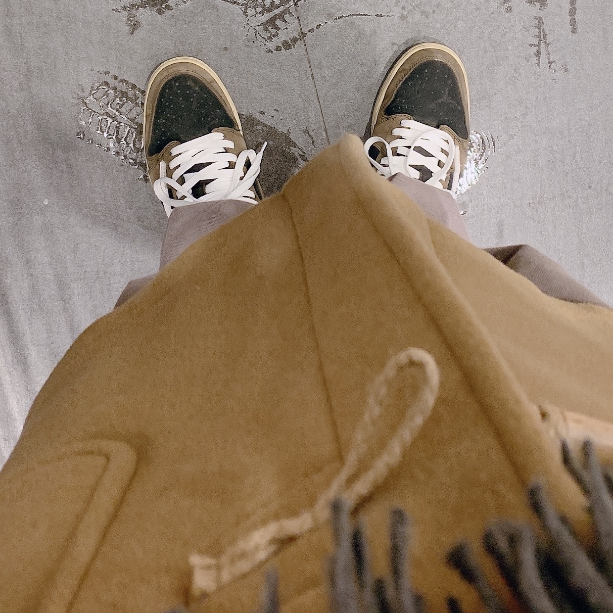 Jordan 1 x Travis Scott Retro Low OG SP Mocha 착용 스타일