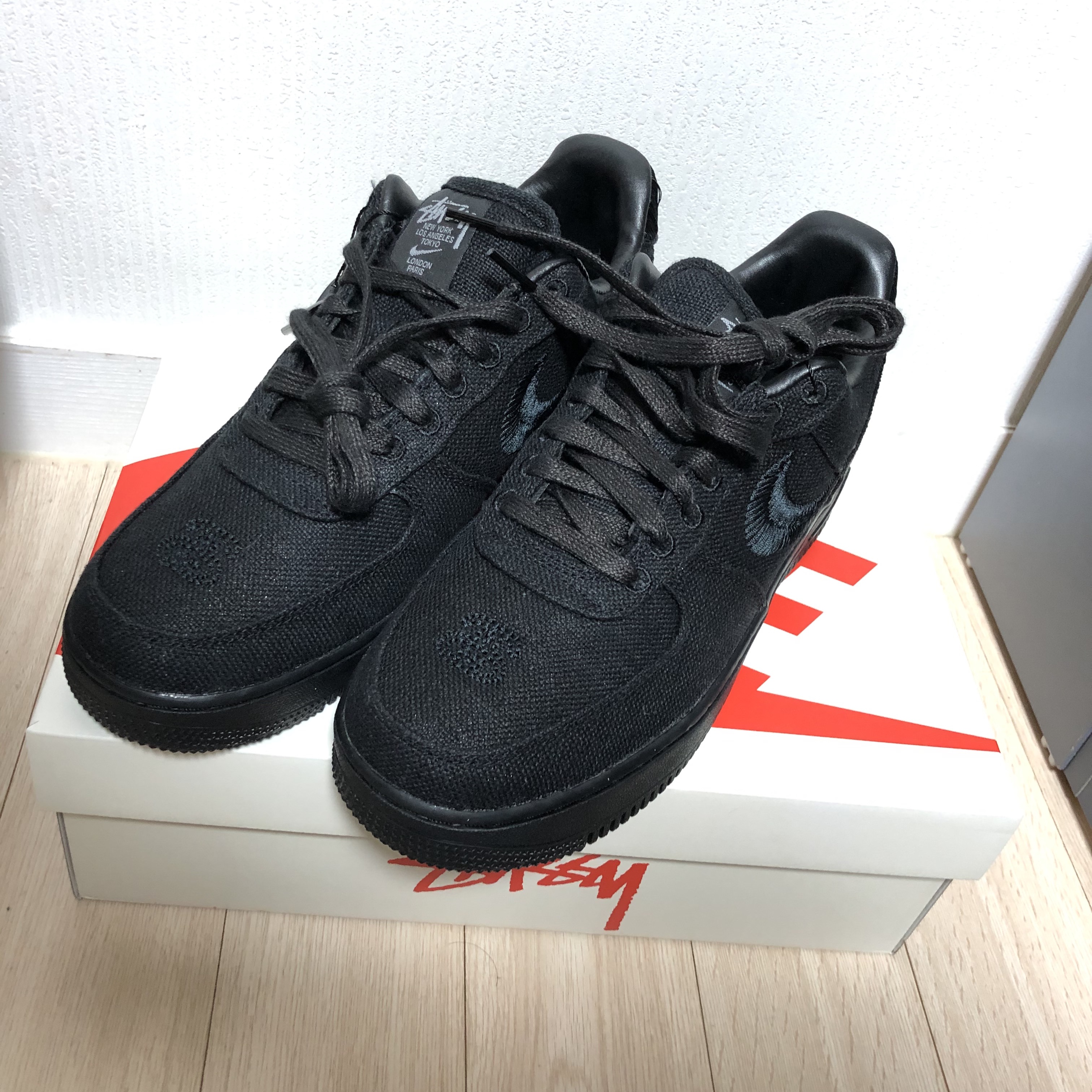 Nike x Stussy Air Force 1 Low Triple Black 착용 스타일