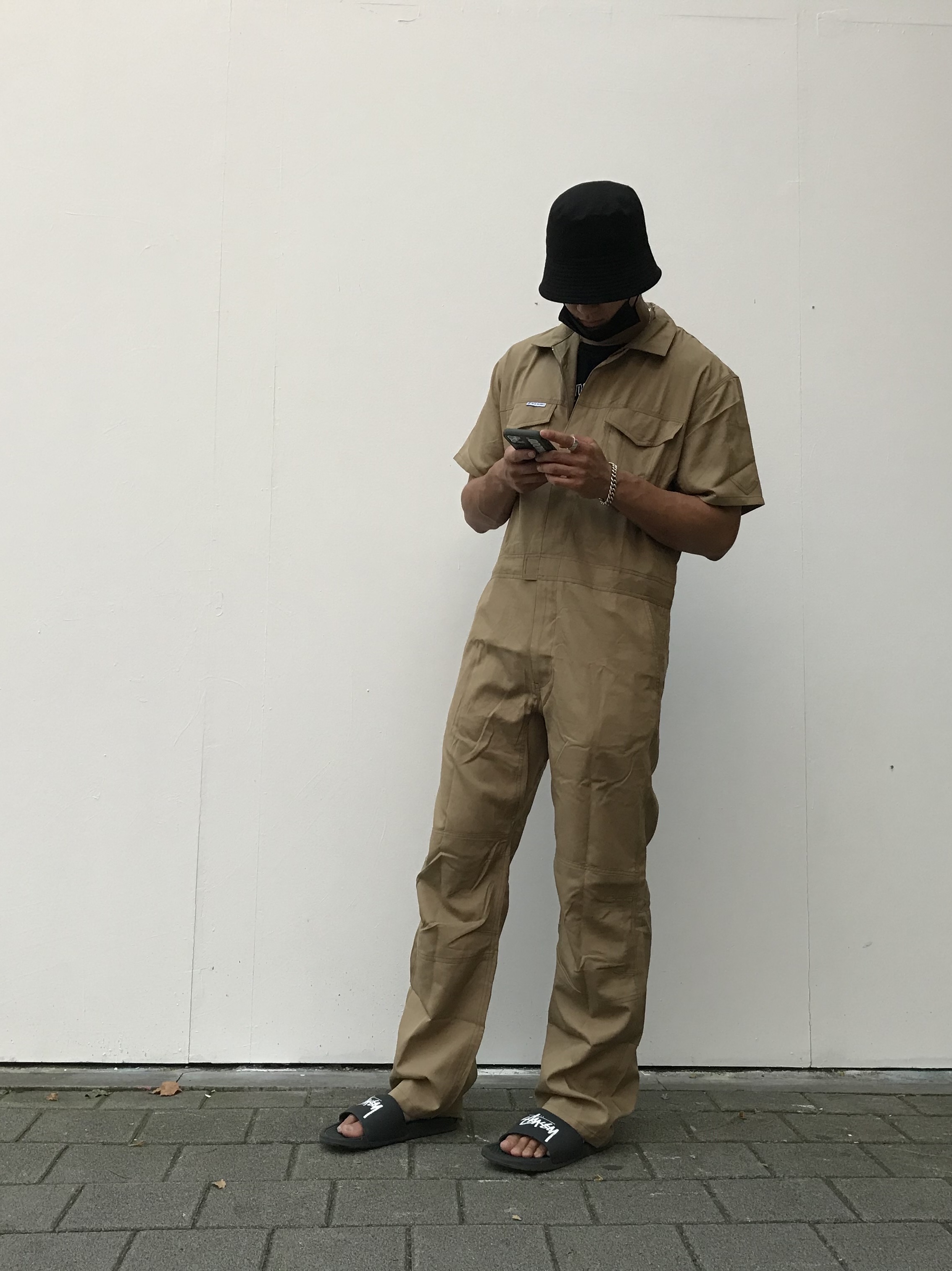 Nike x Stussy Benassi Slide Black, Jordan 1 x Travis Scott Retro Low OG SP Mocha 착용 스타일 - 1