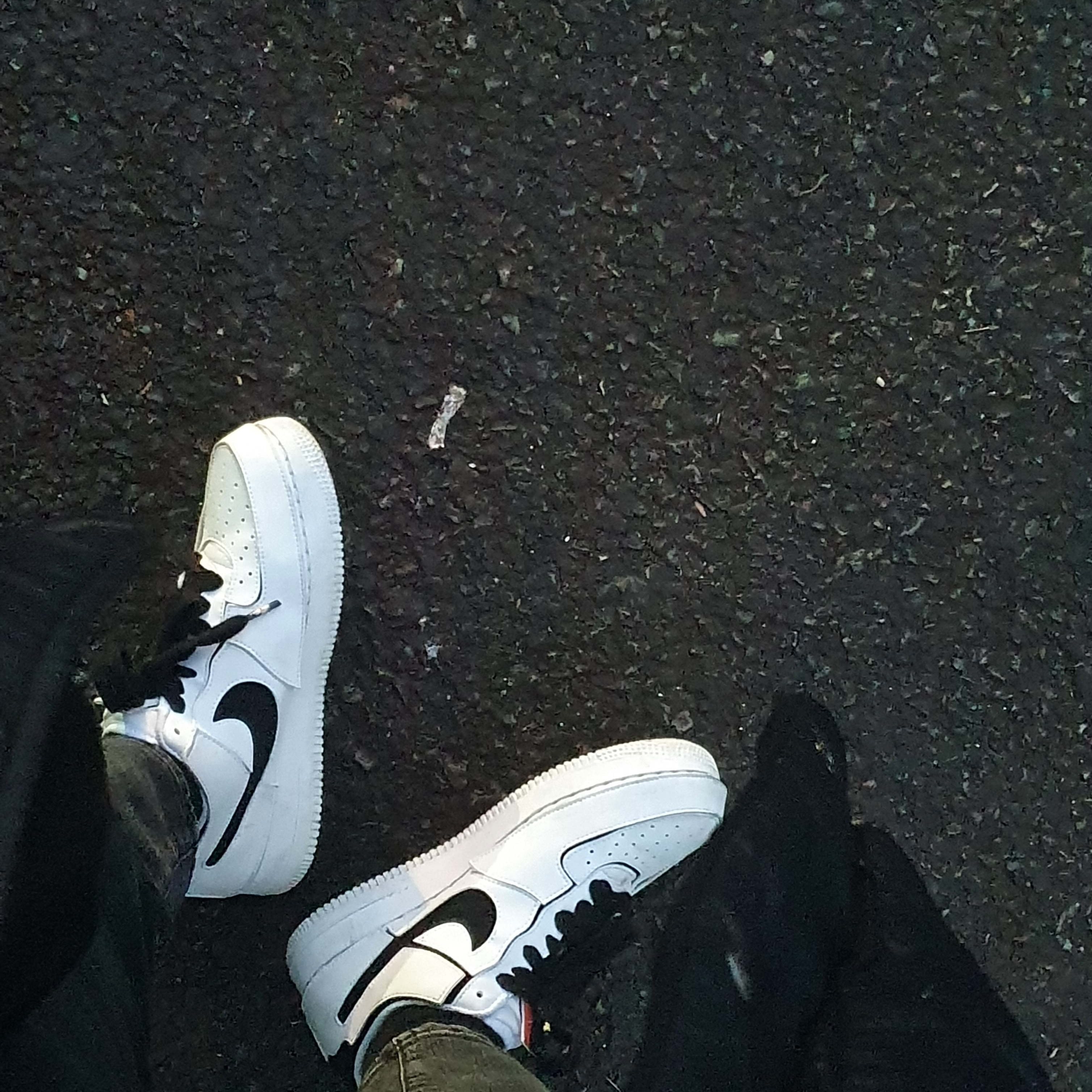 Nike Air Force 1/1 Cosmic Clay 착용 스타일