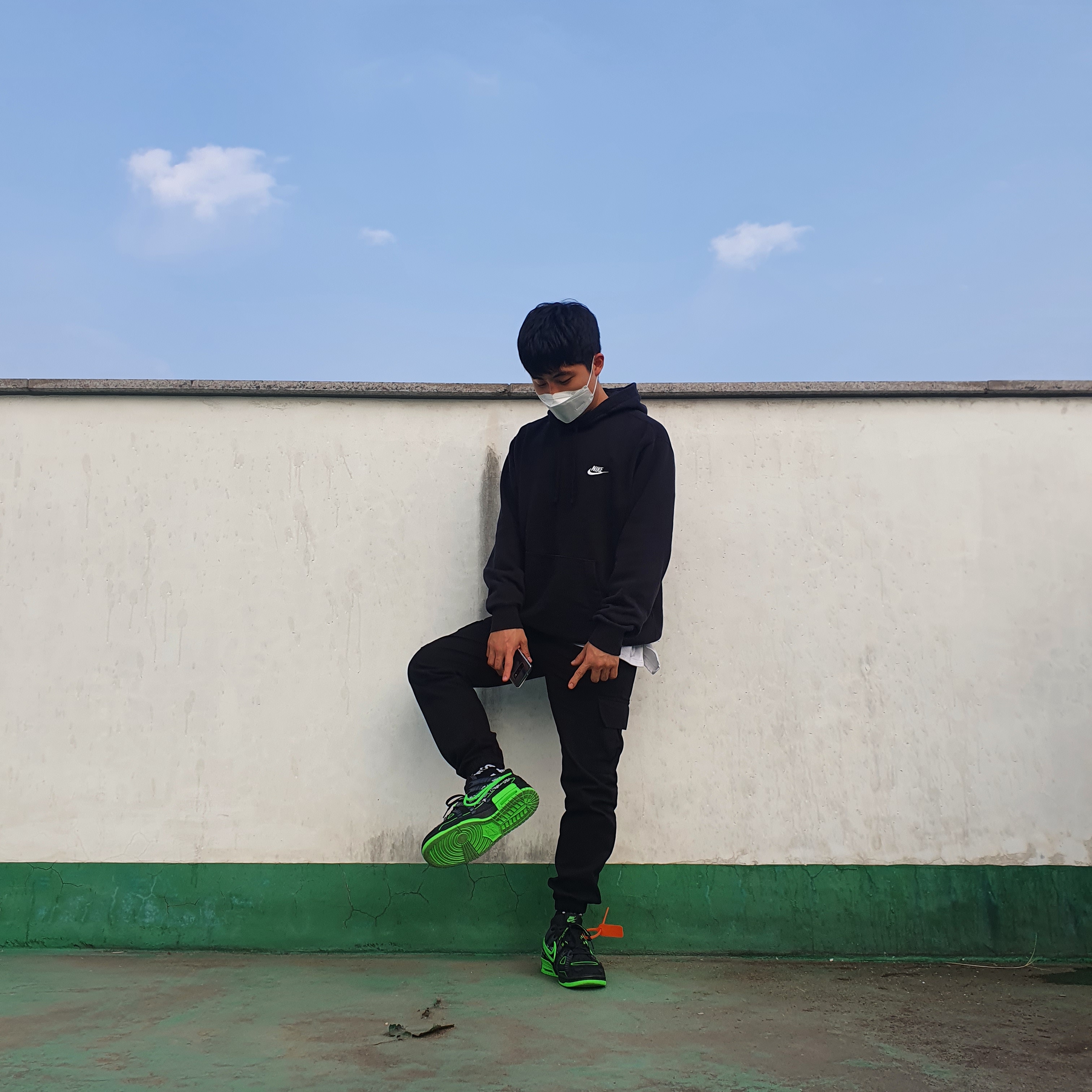 Nike x Off-White Air Rubber Dunk Green Strike 착용 스타일