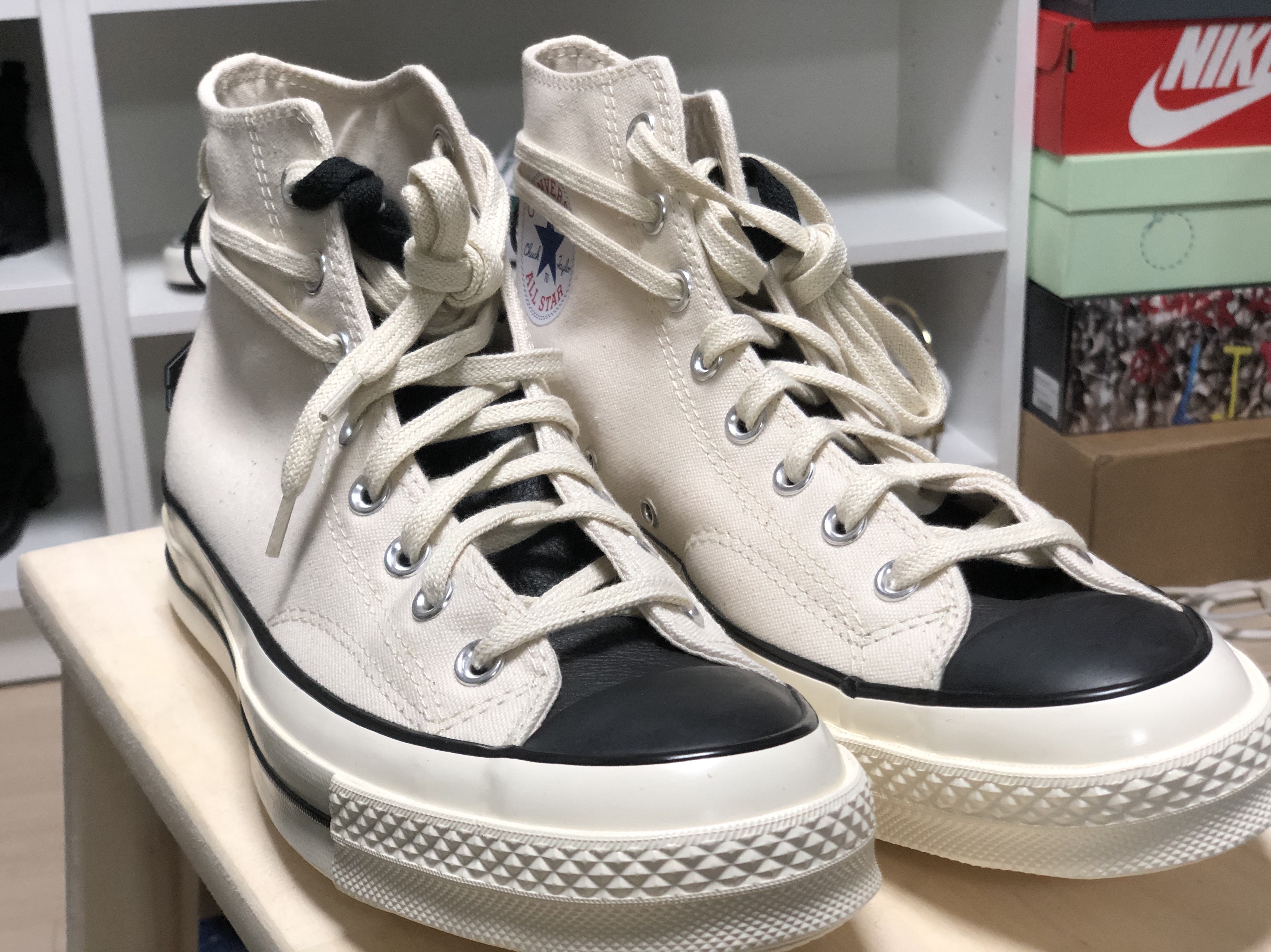 Converse x Fear of God Essentials Chuck 70 Hi Natural 2020 착용 스타일 - 3