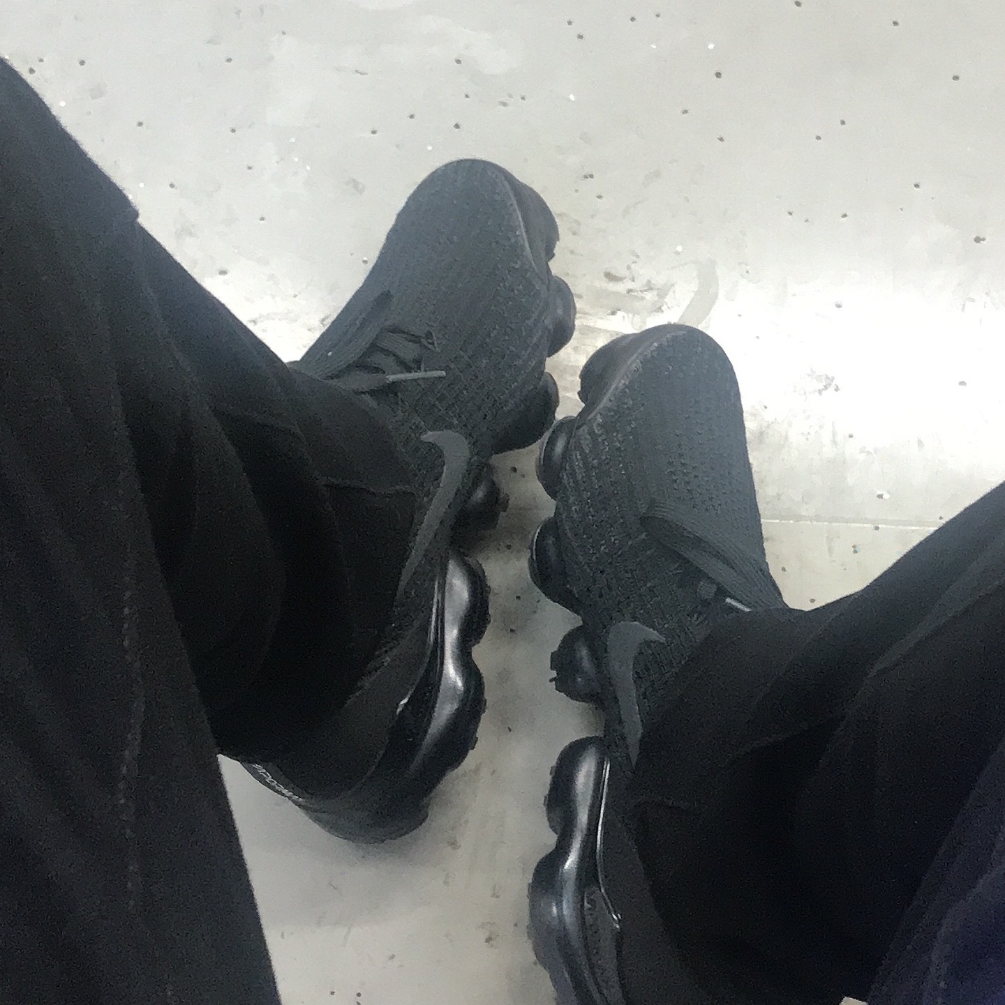 Nike Air VaporMax Flyknit 3.0 Triple Black 착용 스타일