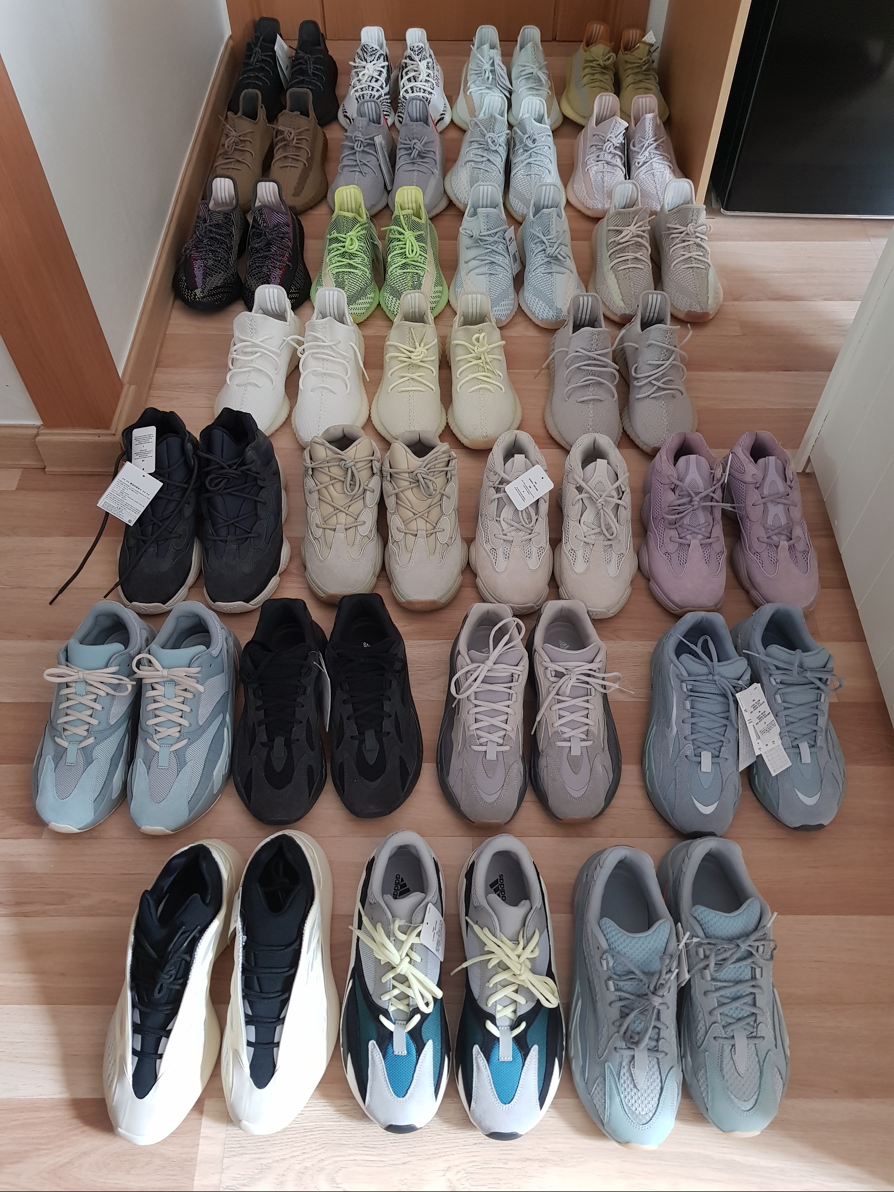 Adidas Yeezy 700 V3 Azael 2019, Adidas Yeezy Boost 700 Wave Runner Solid Grey 2017/2019 착용 스타일 - 1