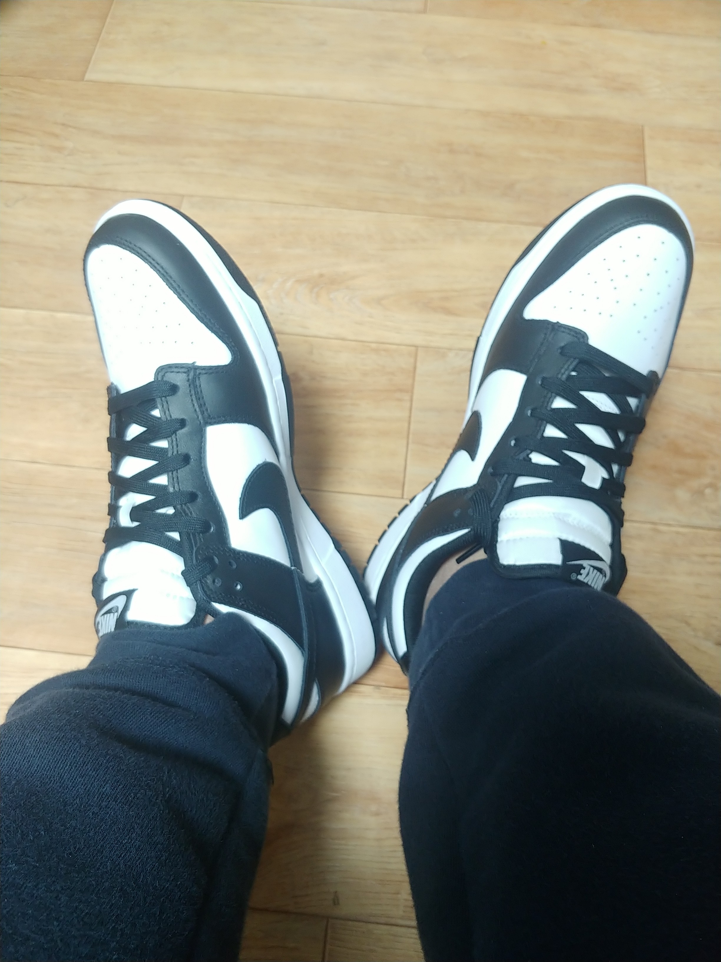Nike Dunk Low Retro Black 착용 스타일