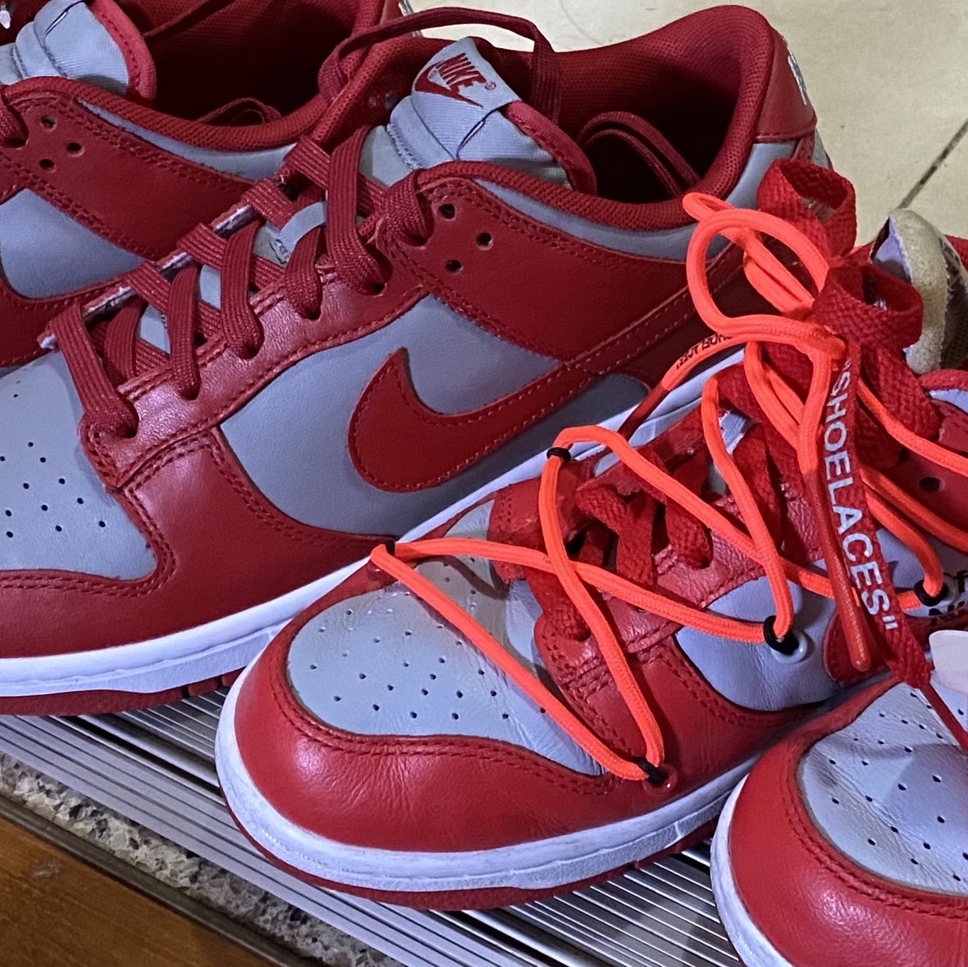 Nike x Off-White Dunk Low University Red, Nike Dunk Low Retro Medium Grey 착용 스타일 - 2
