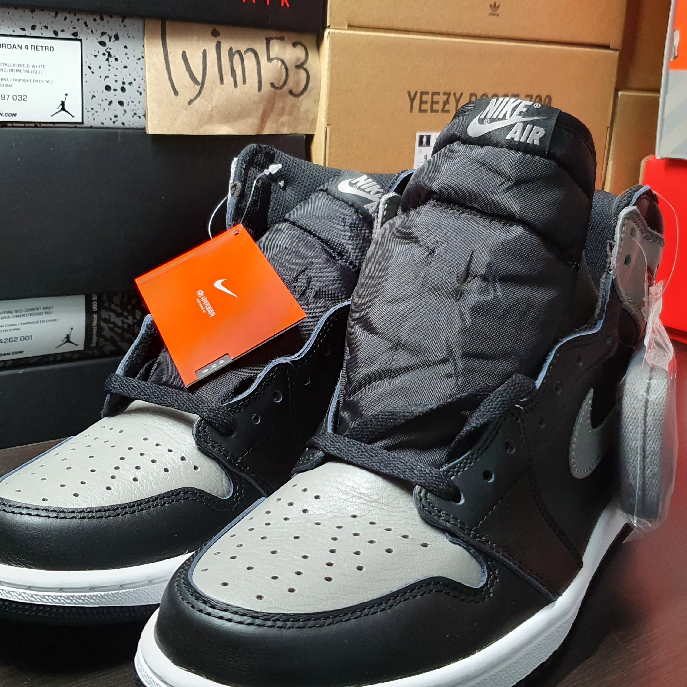 Jordan 1 Retro High OG Shadow 2018 착용 스타일 - 1