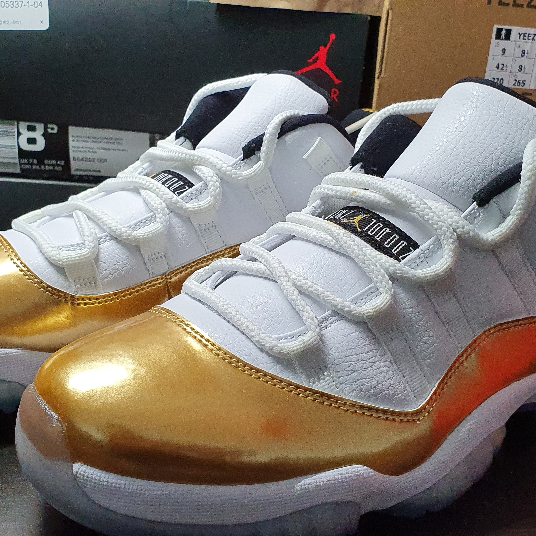 Jordan 11 Retro Low Closing Ceremony 착용 스타일 - 1