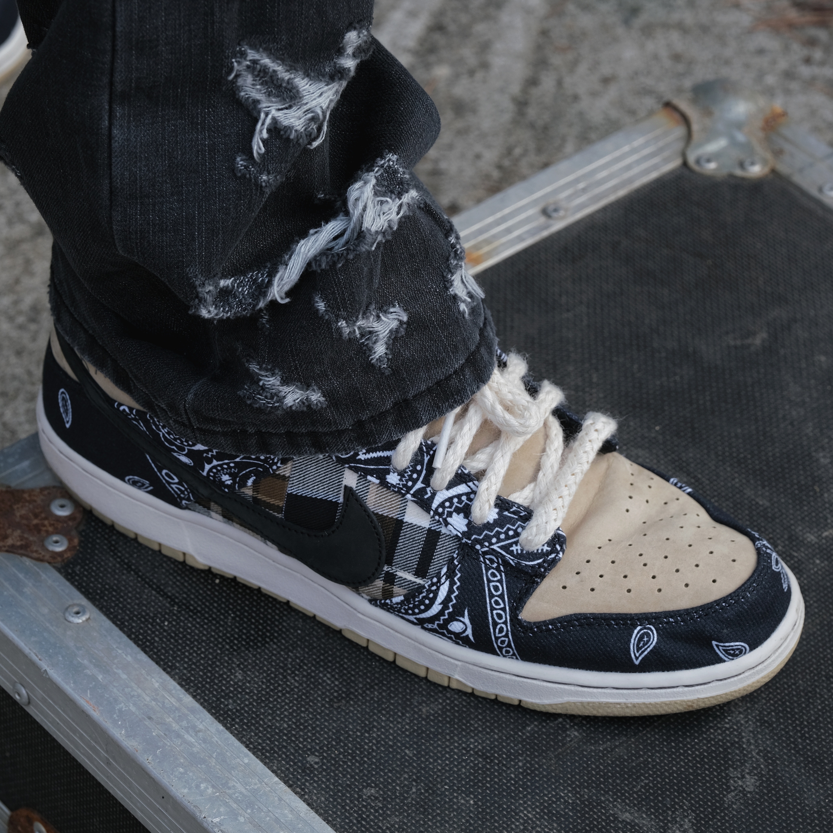 Nike x Travis Scott SB Dunk Low 착용 스타일