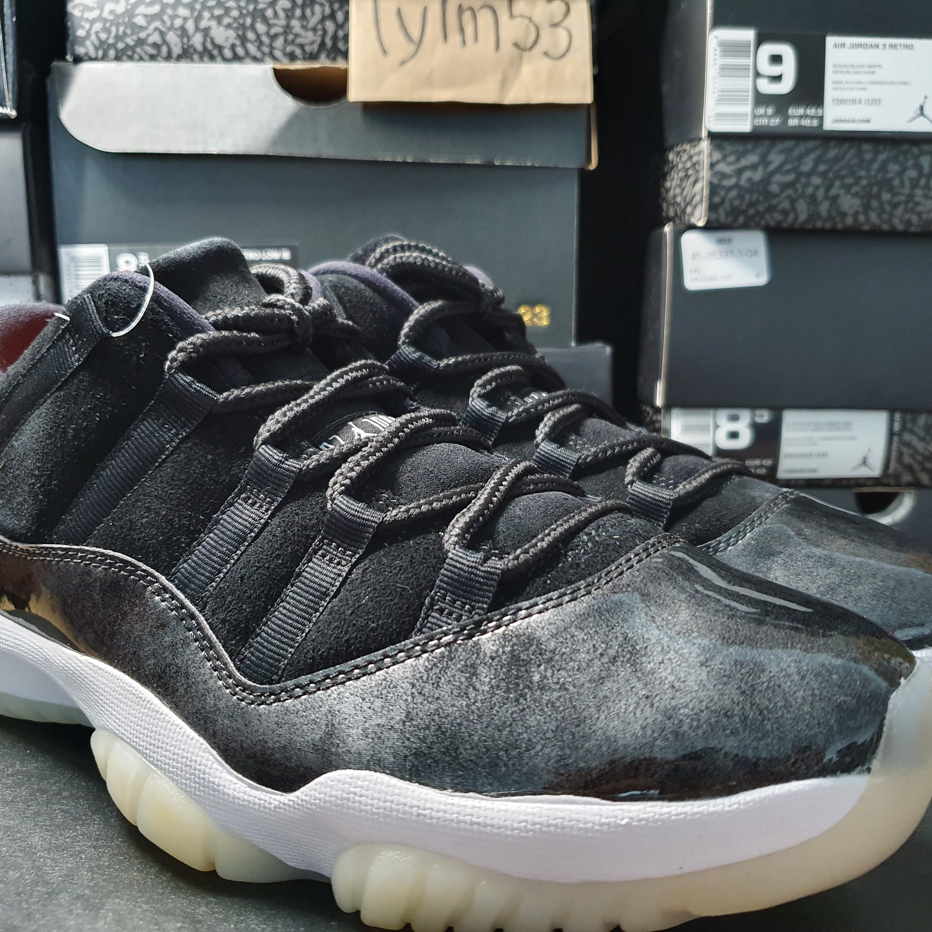 Jordan 11 Retro Low Barons 착용 스타일 - 2
