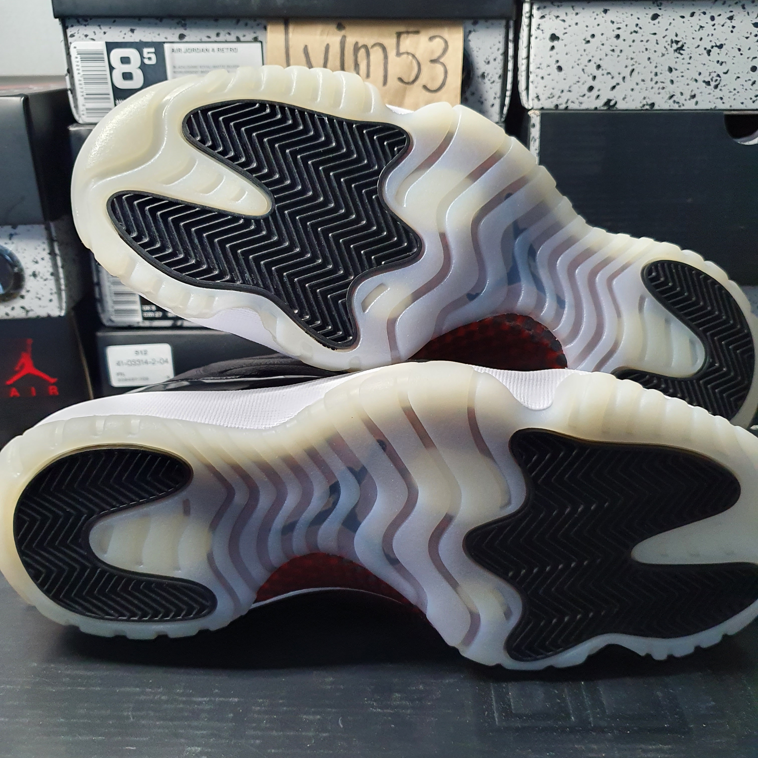 Jordan 11 Retro 72-10 착용 스타일 - 3