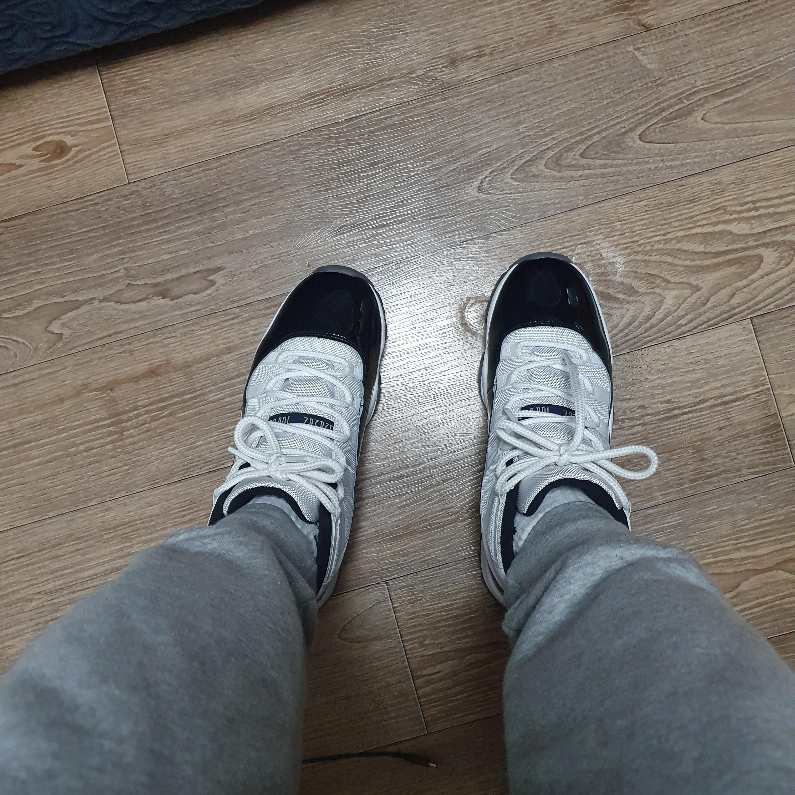 Jordan 11 Retro Concord 2018 착용 스타일 - 2