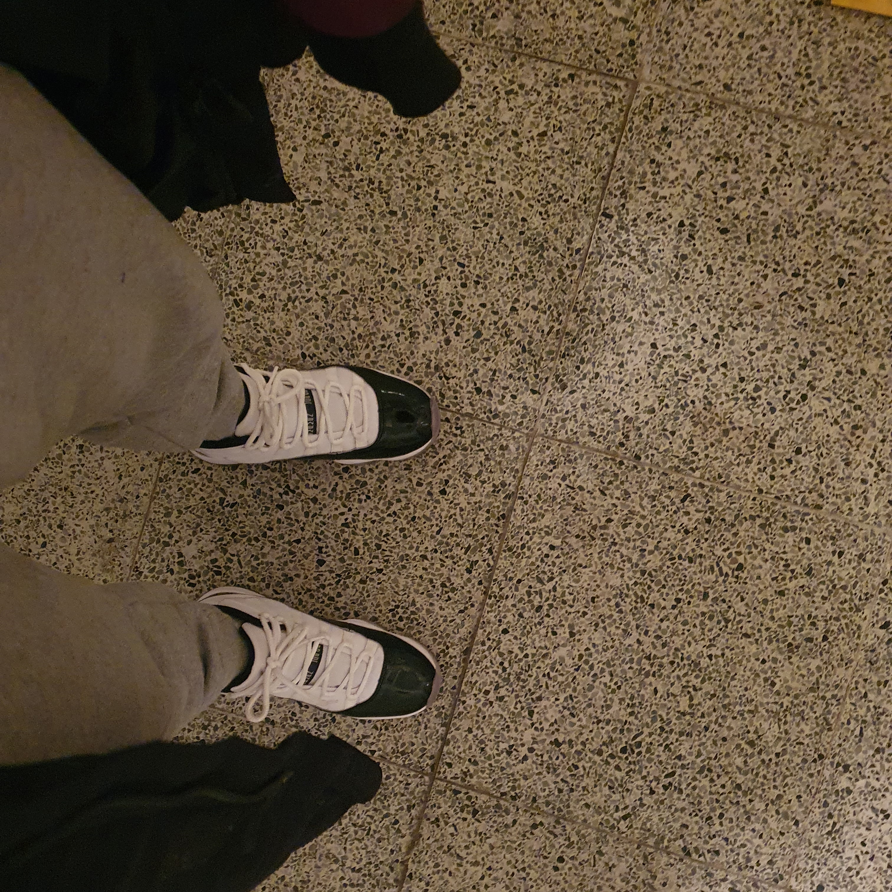Jordan 11 Retro Concord 2018 착용 스타일 - 1