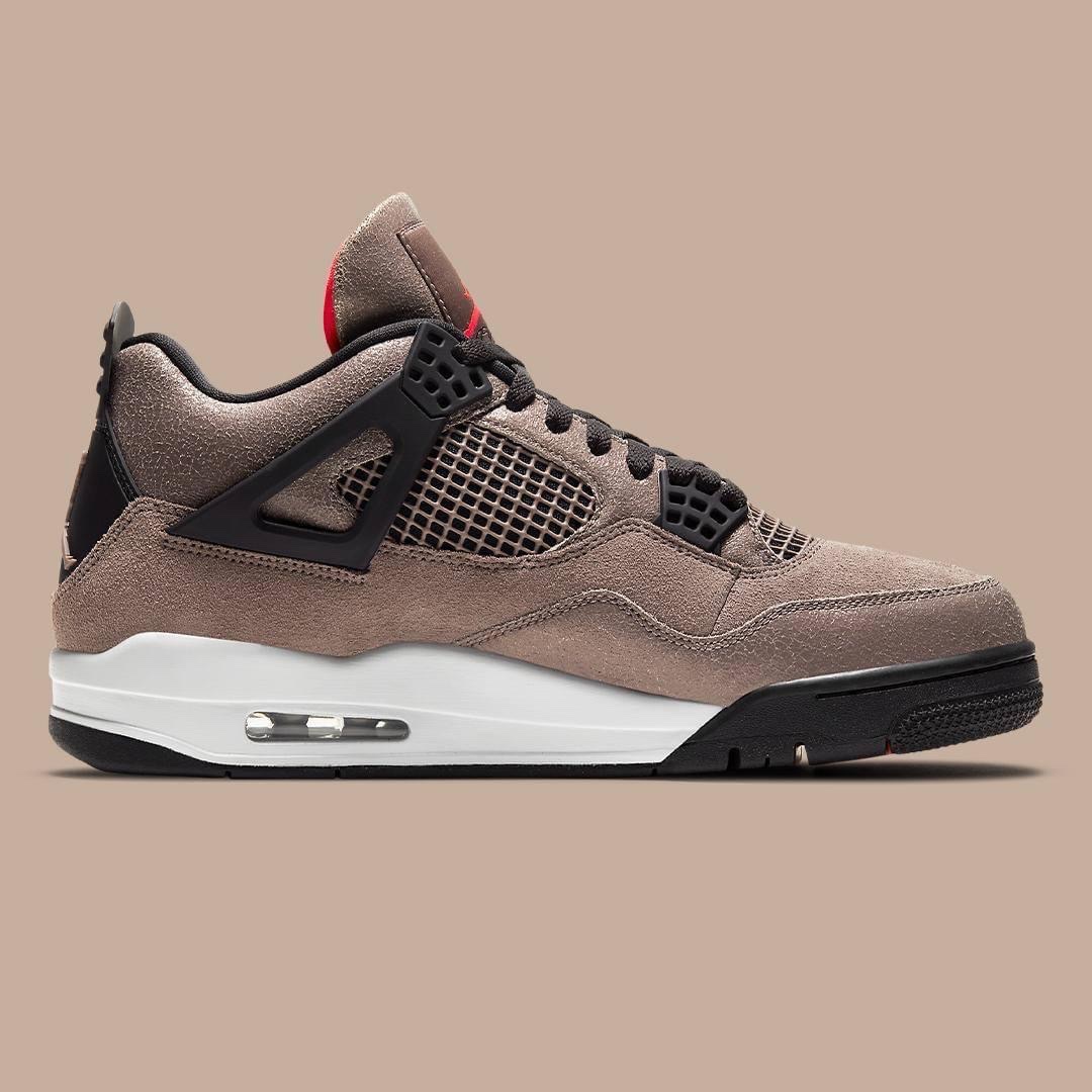 Jordan 4 Retro OG Fire Red 2020, Jordan 4 x Union Retro Off Noir 착용 스타일 - 2