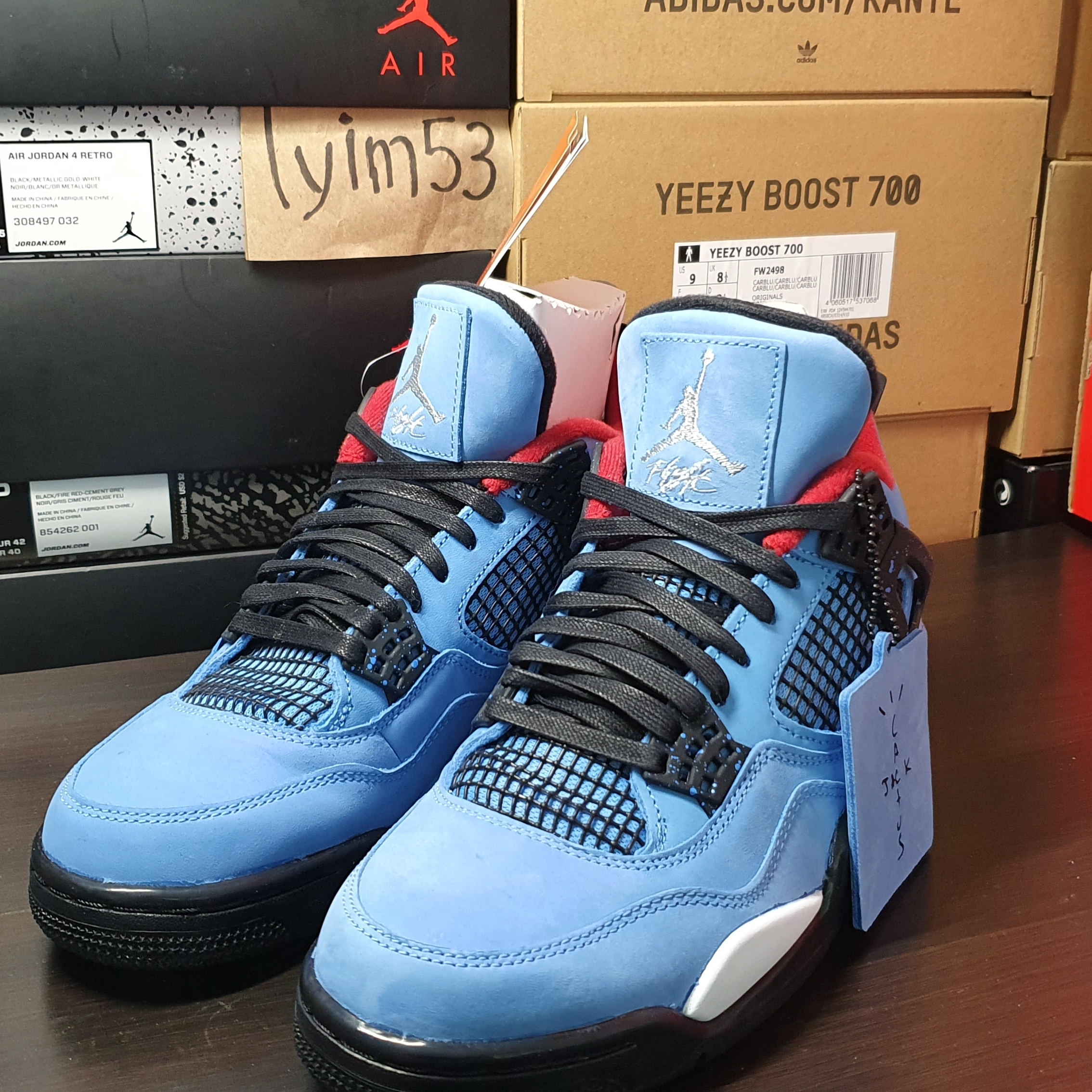 Jordan 4 x Travis Scott Retro Cactus Jack 착용 스타일 - 1