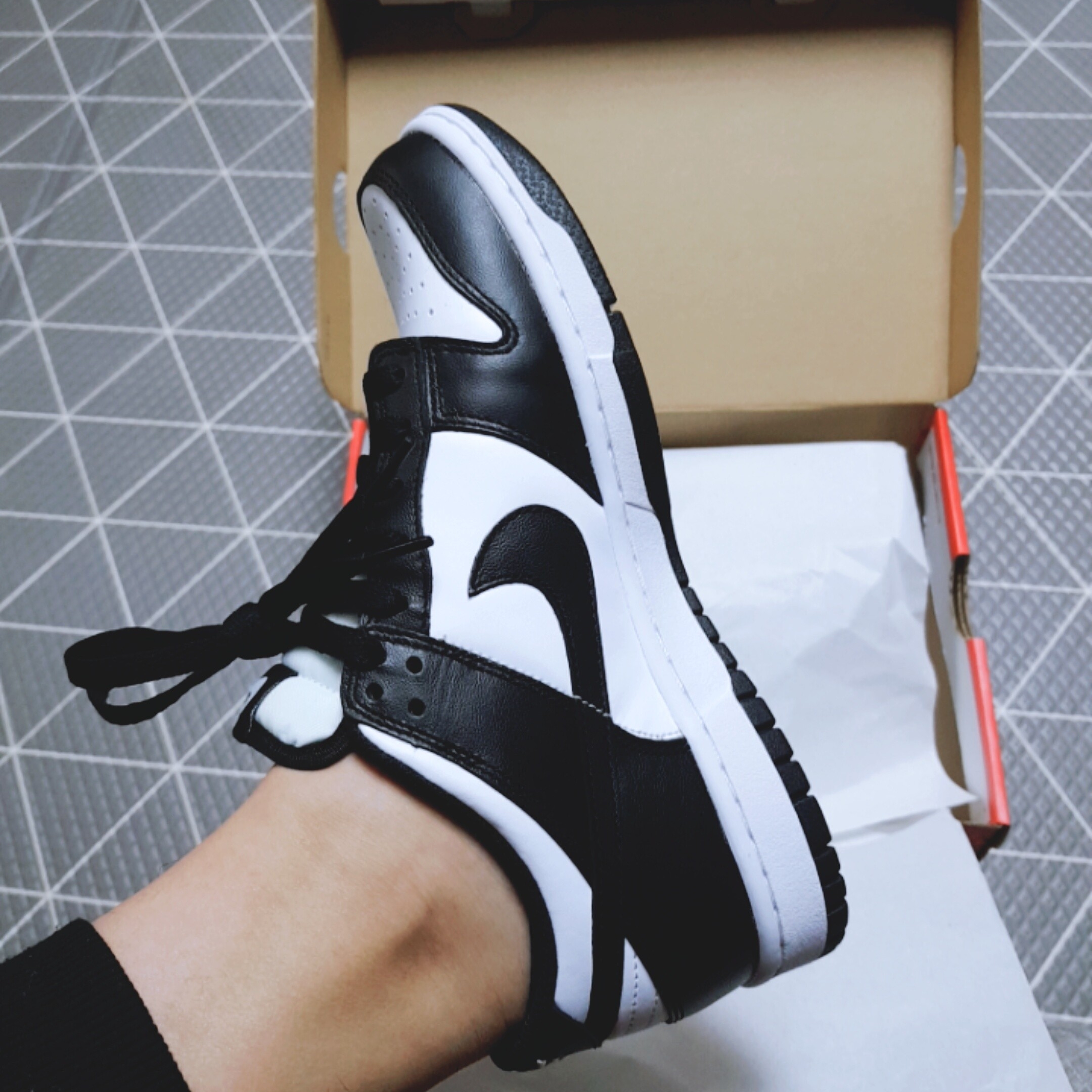 Nike Dunk Low Retro Black 착용 스타일