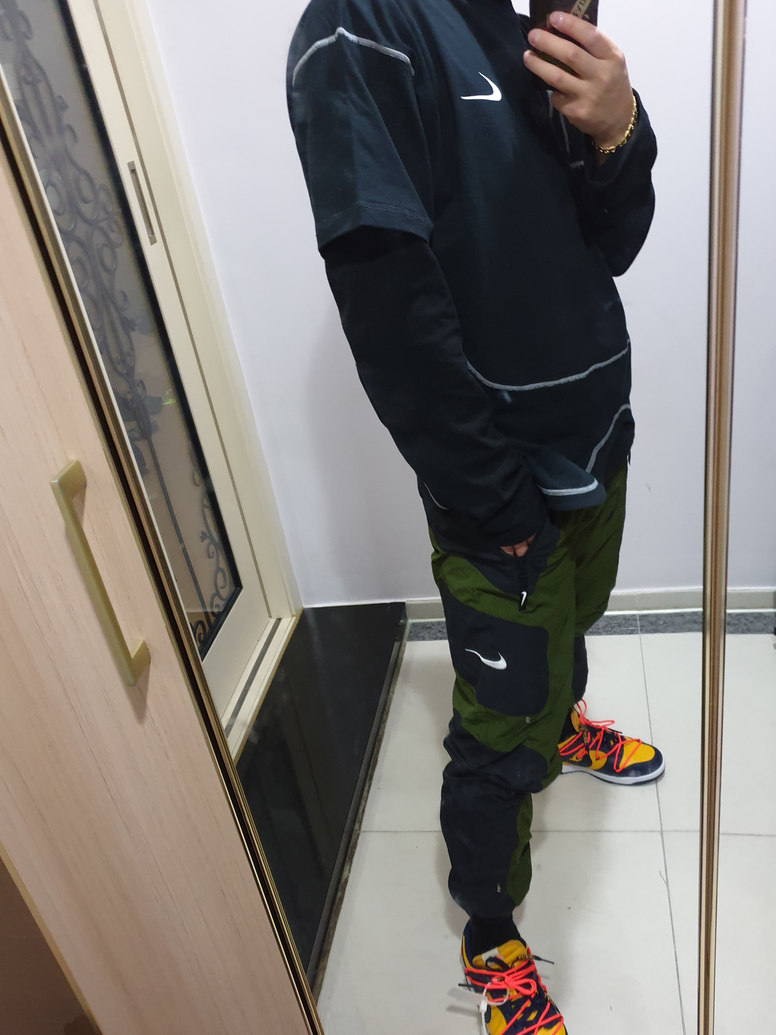 Nike x Off-White Dunk Low University Gold Midnight Navy 착용 스타일