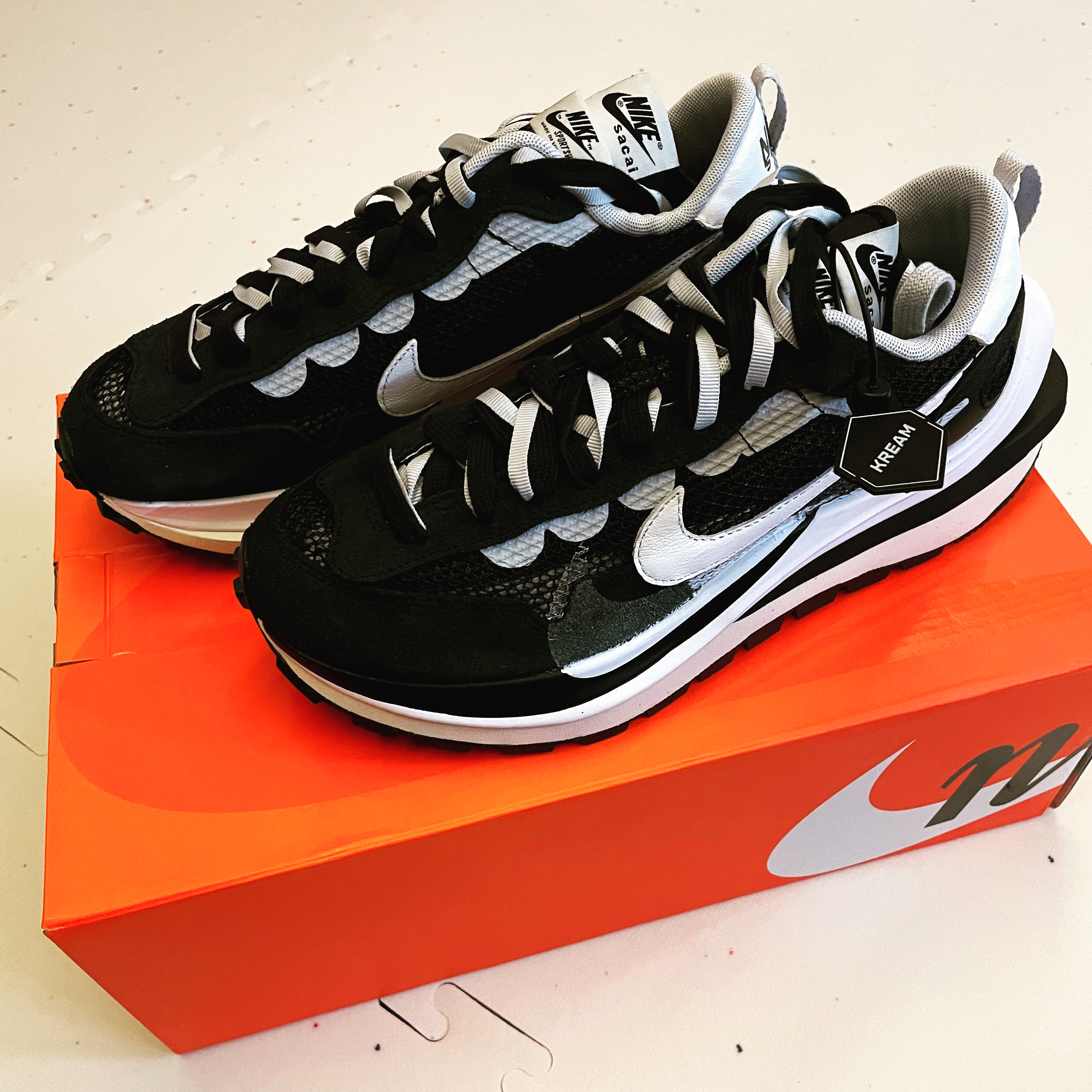 Nike x Sacai VaporWaffle Black White 착용 스타일