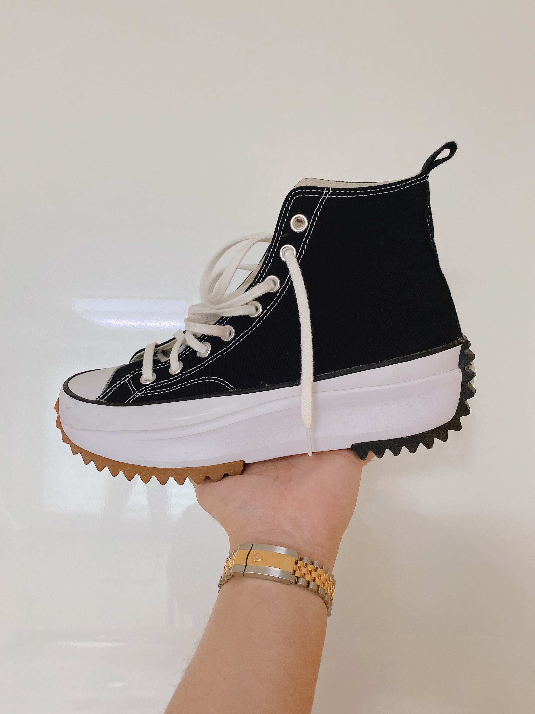 Converse Run Star Hike Hi Black White Gum 착용 스타일