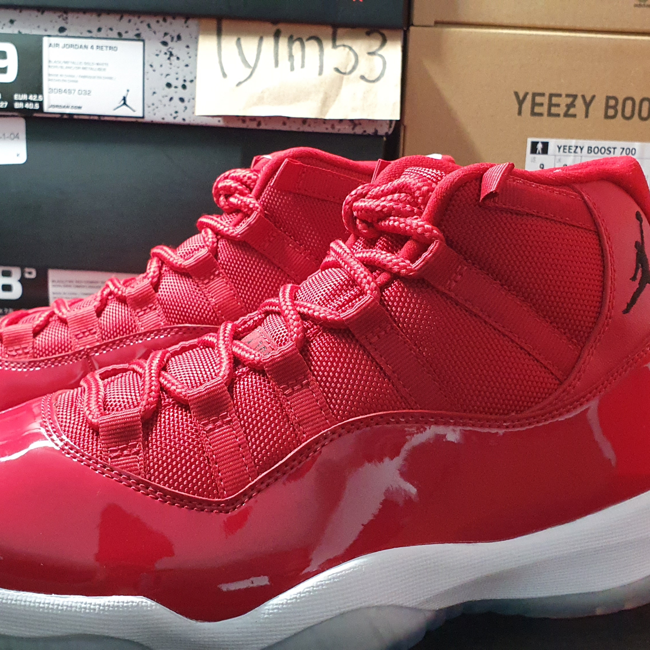 Jordan 11 Retro Win Like 96 Gym Red 착용 스타일 - 4
