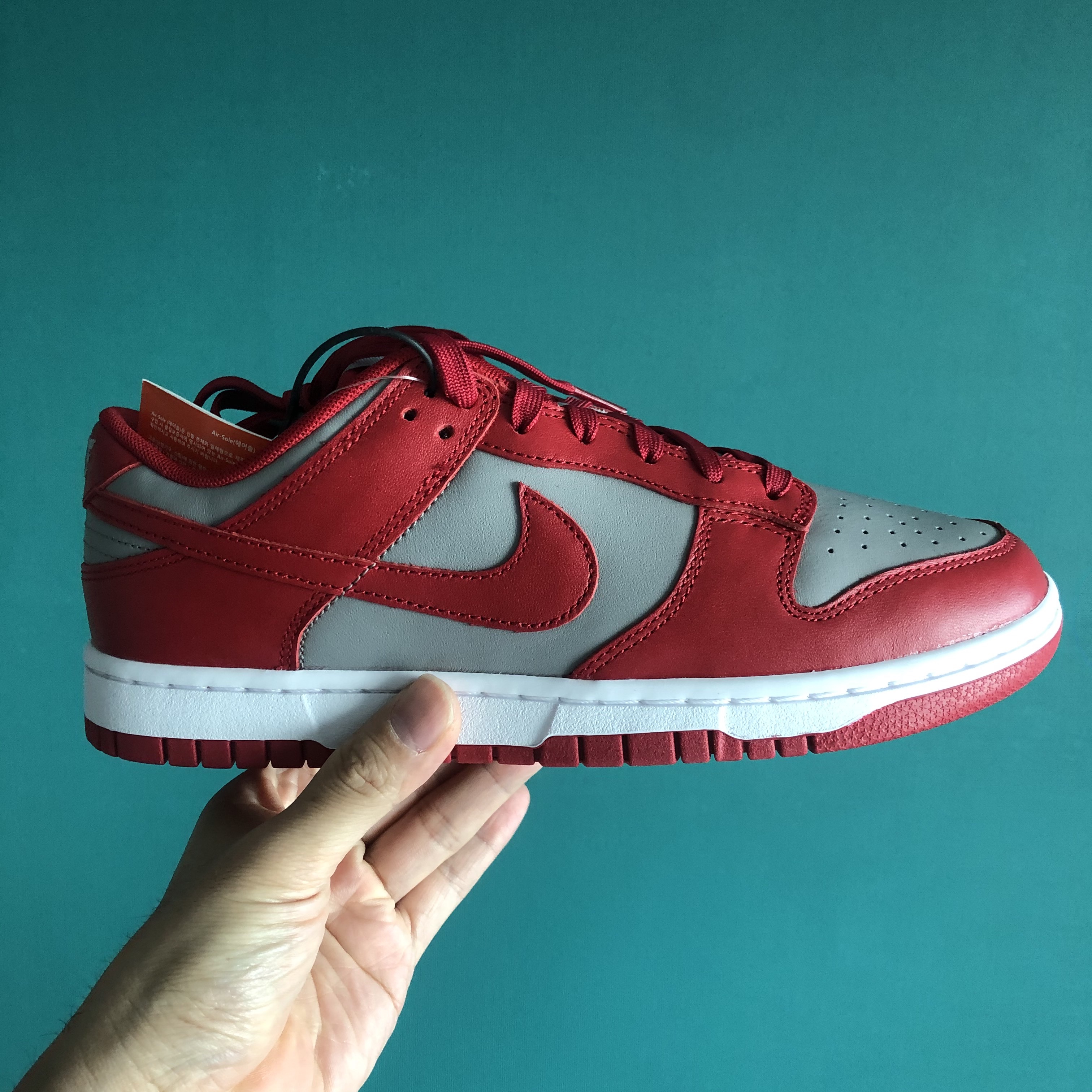 Nike Dunk Low Retro Medium Grey 착용 스타일 - 2