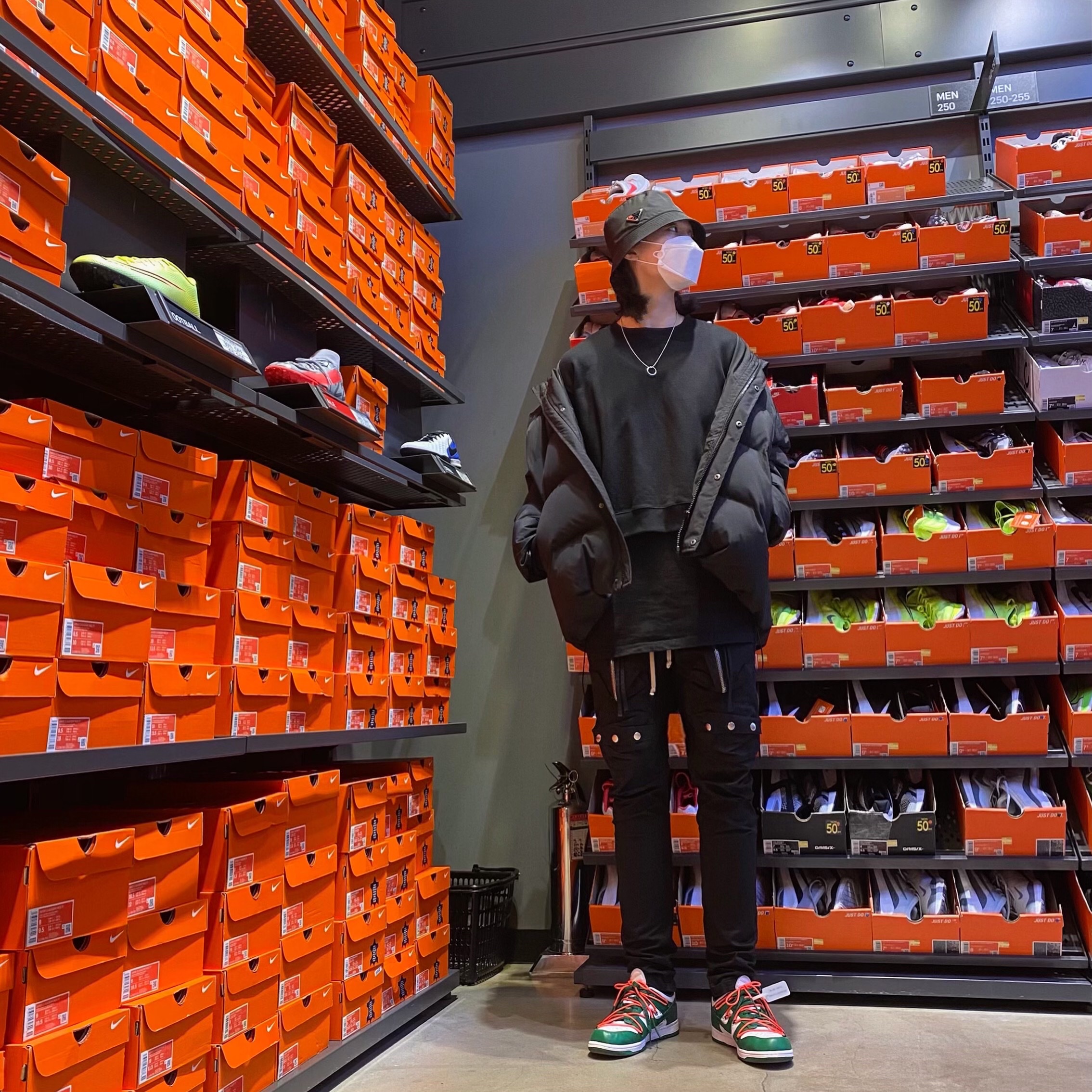 Nike x Off-White Dunk Low Pine Green 착용 스타일 - 1