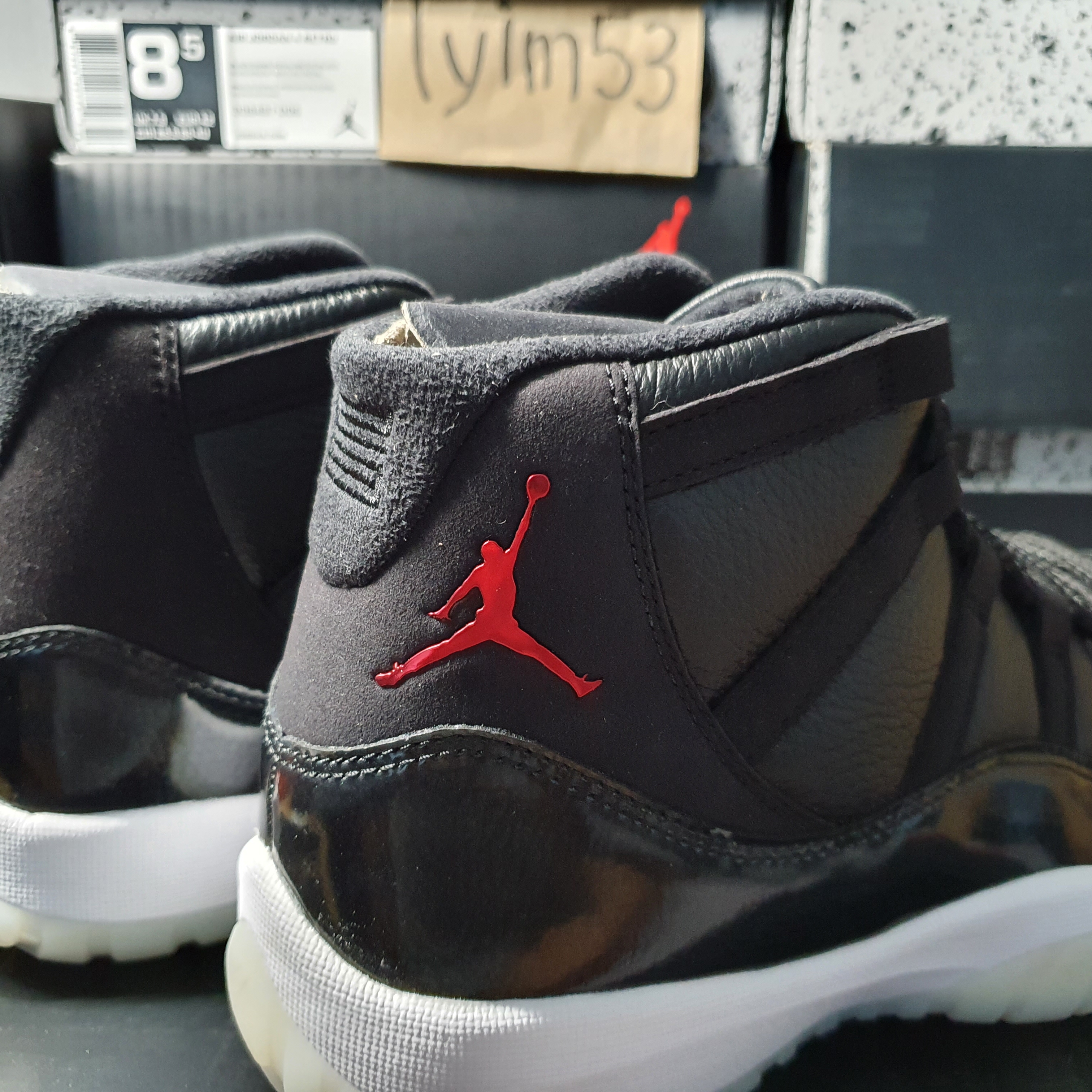 Jordan 11 Retro 72-10 착용 스타일 - 1