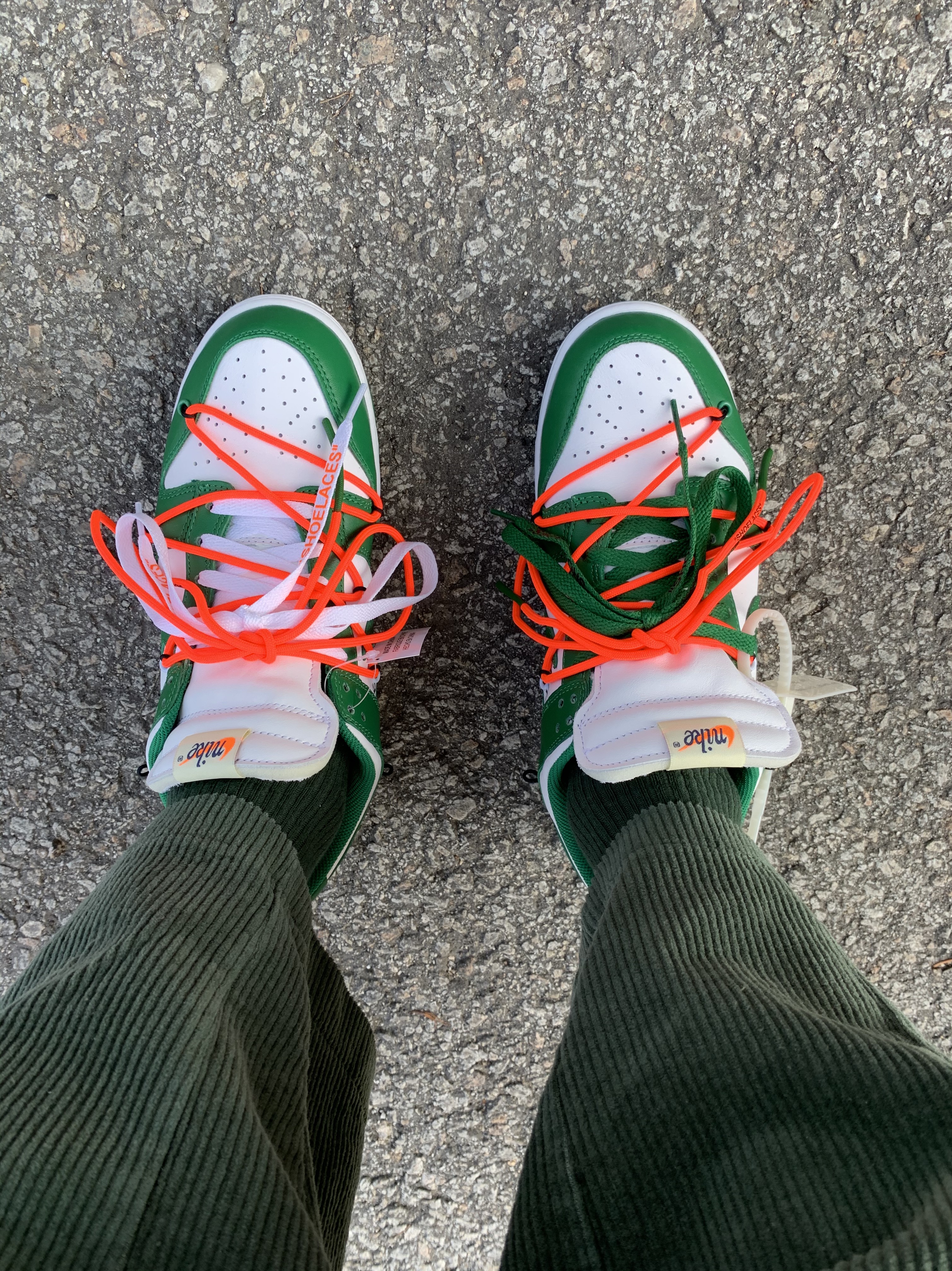 Nike x Off-White Dunk Low Pine Green 착용 스타일 - 2