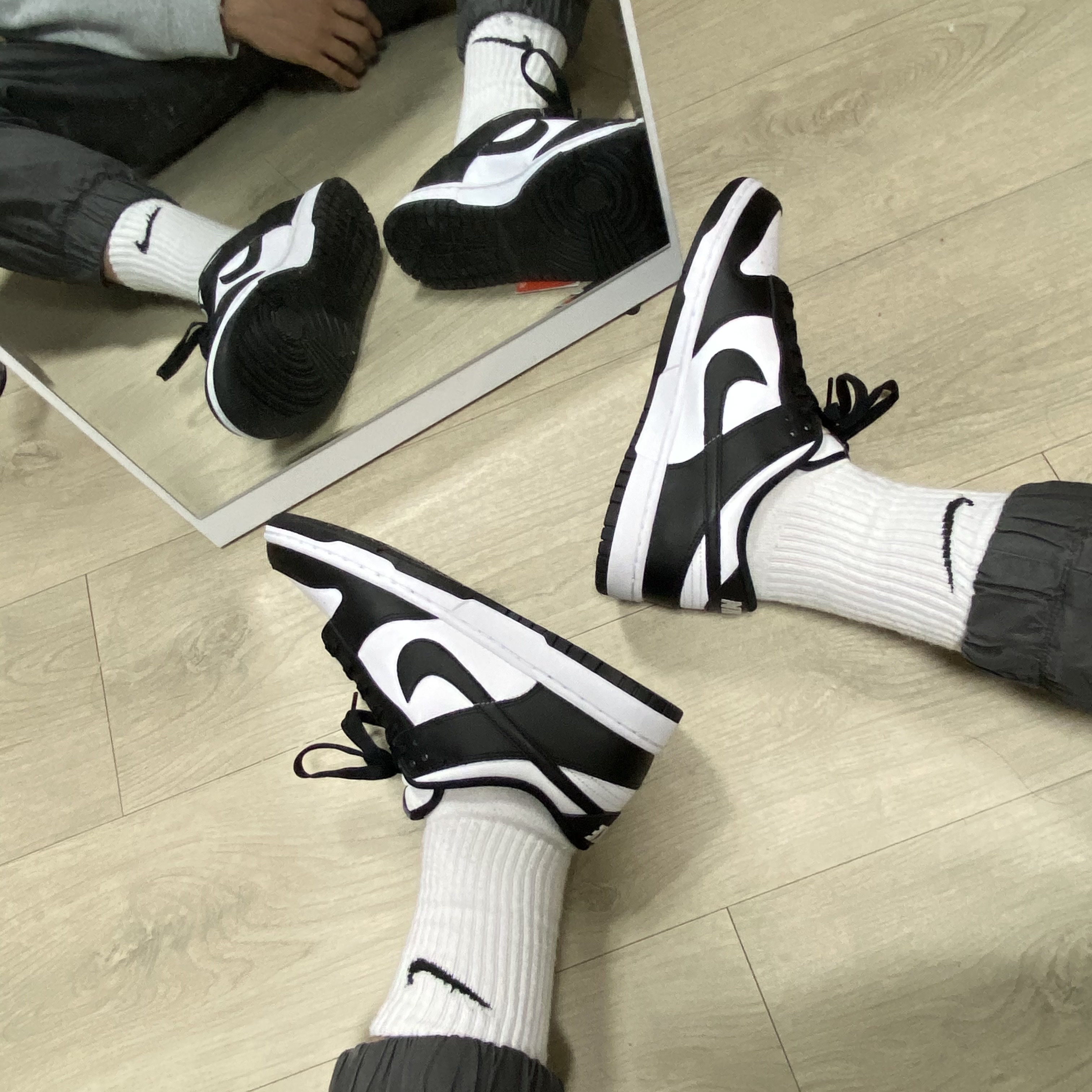 Nike Dunk Low Retro Black 착용 스타일