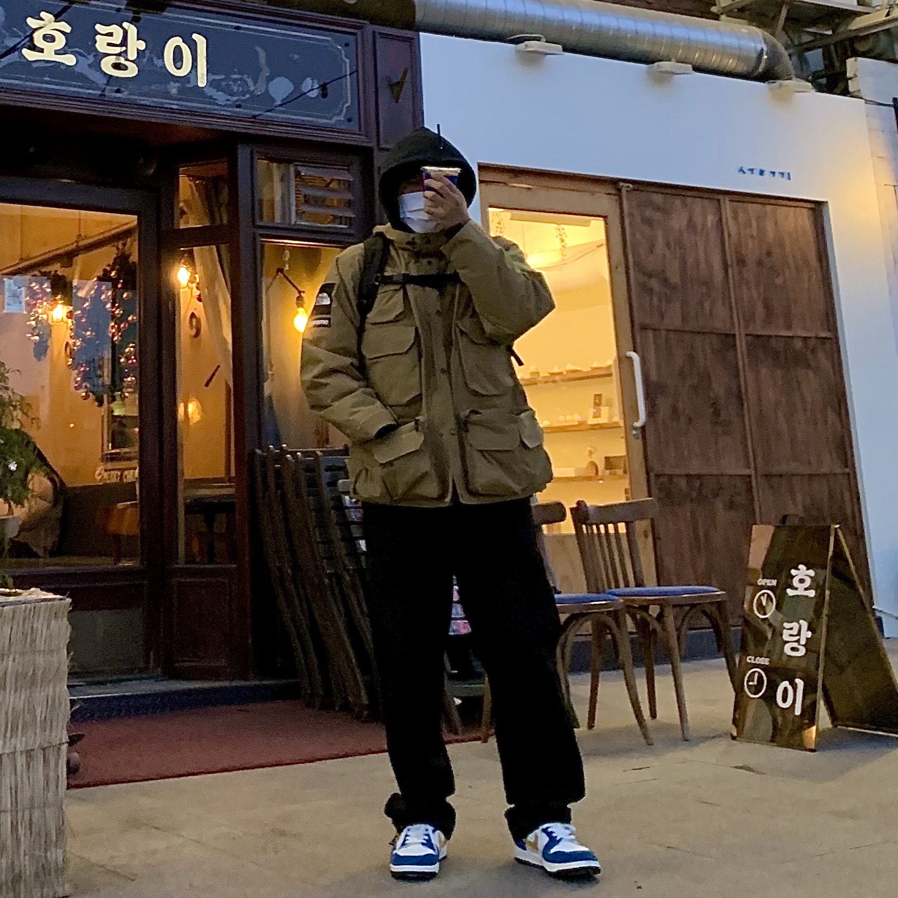 Nike x Sacai NRG Hoodie Black, Supreme x The North Face Cargo Jacket Gold - 20SS 착용 스타일