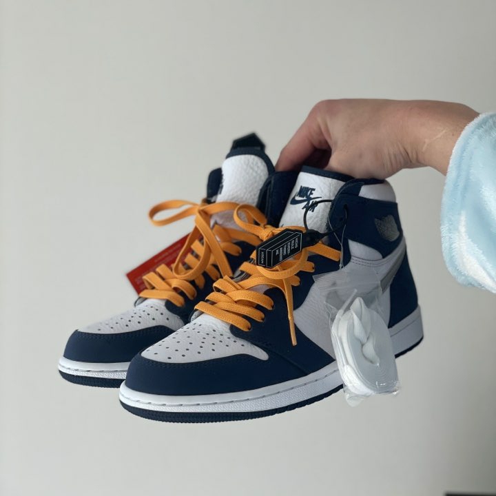 Jordan 1 Retro High OG CO.JP Midnight Navy 착용 스타일 - 1