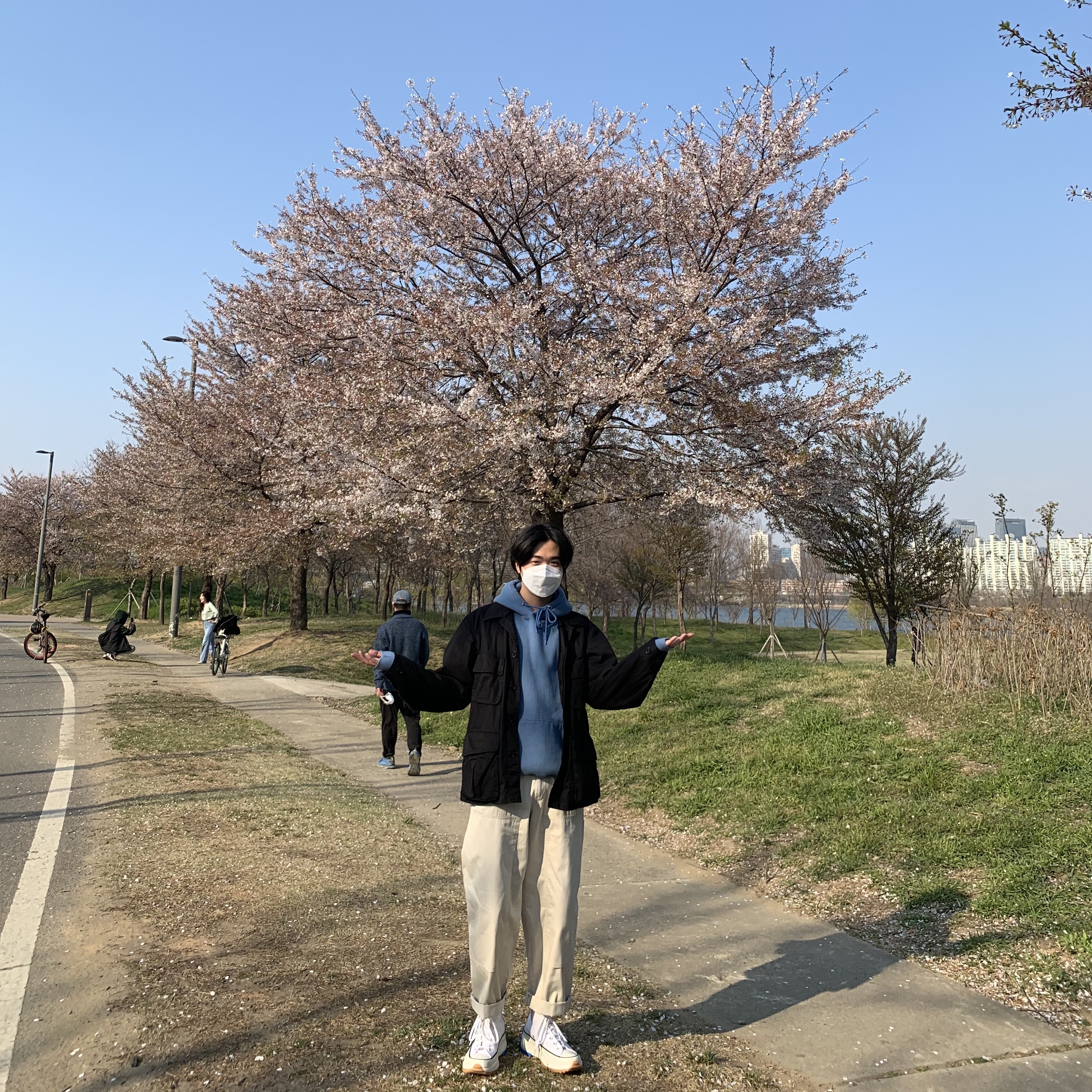 Converse x JW Anderson Run Star Hike Hi White 착용 스타일