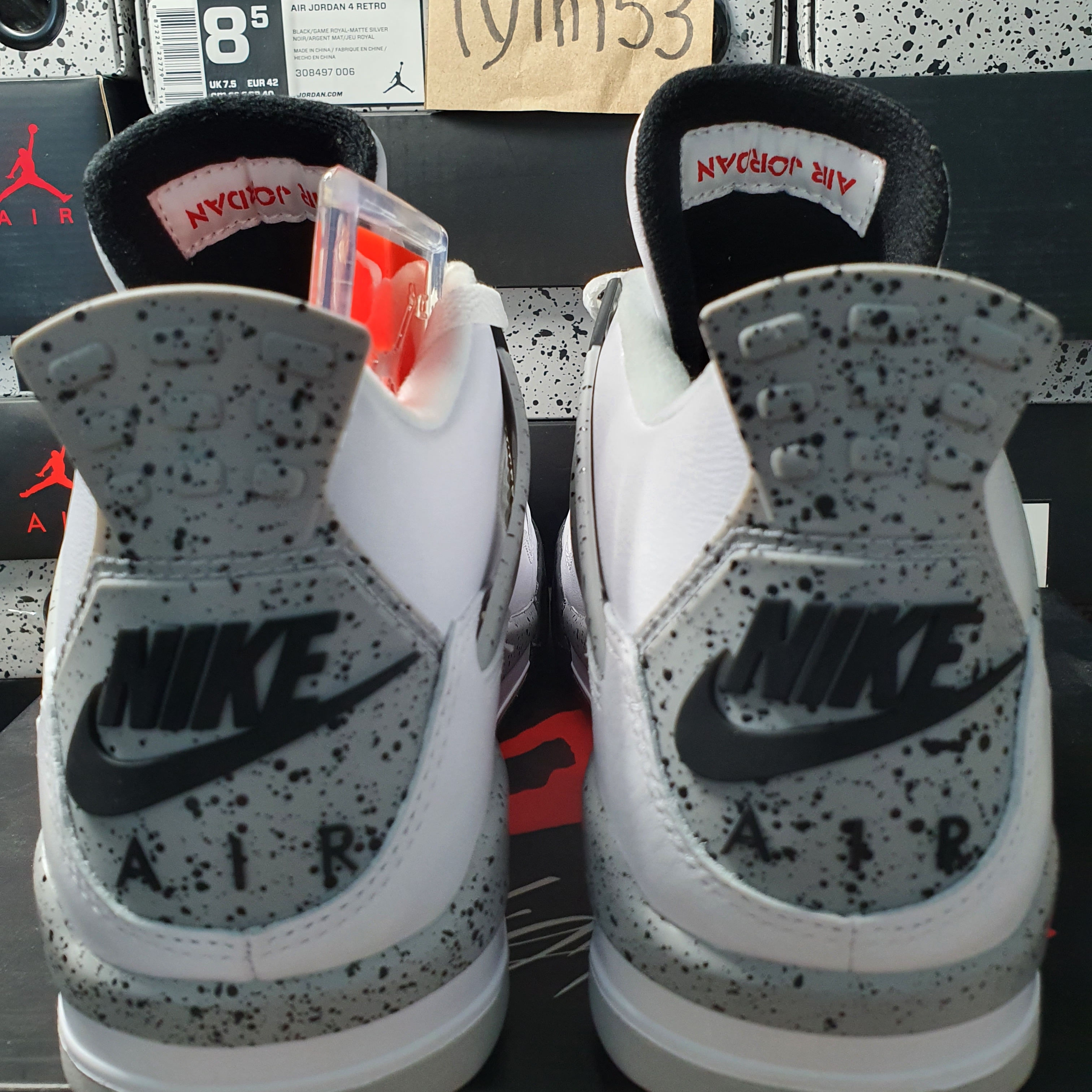 Jordan 4 Retro OG White Cement 2016 착용 스타일 - 2