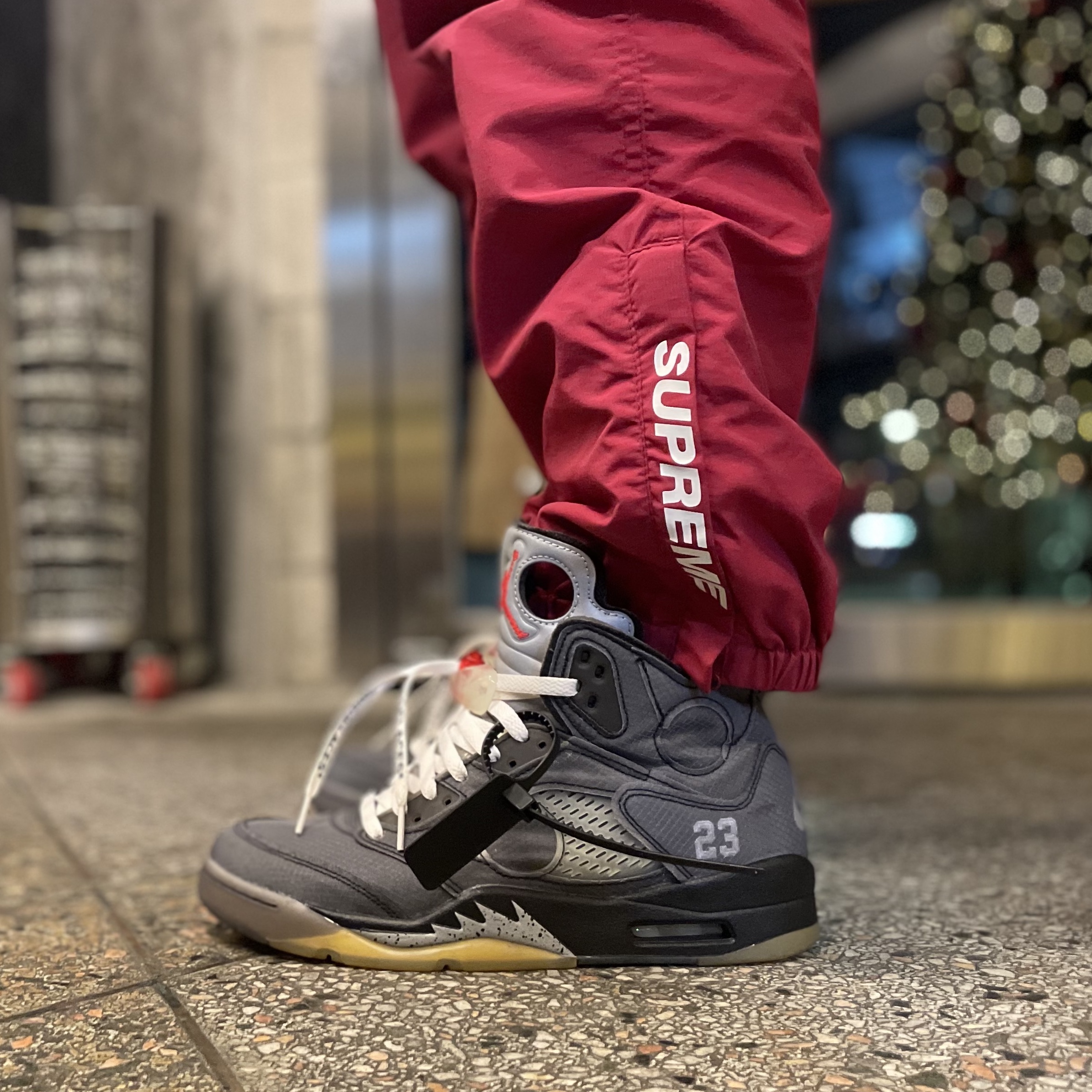 Jordan 5 x Off-White Retro SP Black Muslin 착용 스타일 - 1