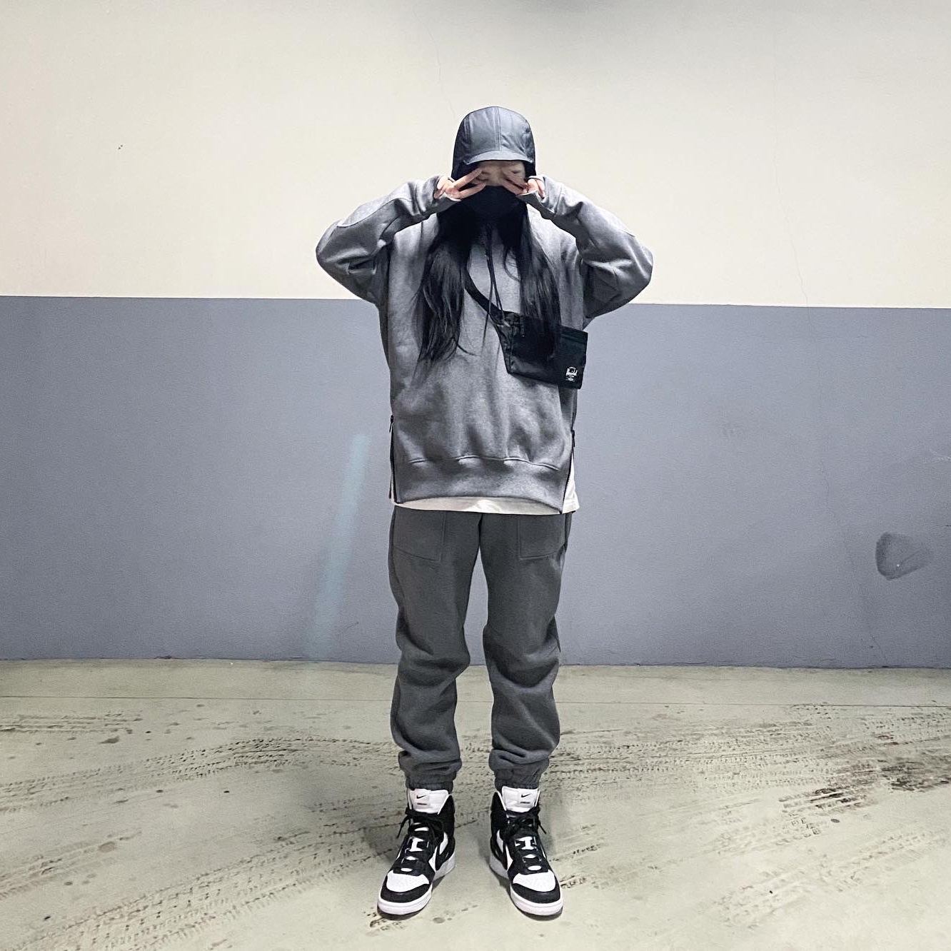 Nike x Ambush Dunk High Black 착용 스타일 - 2