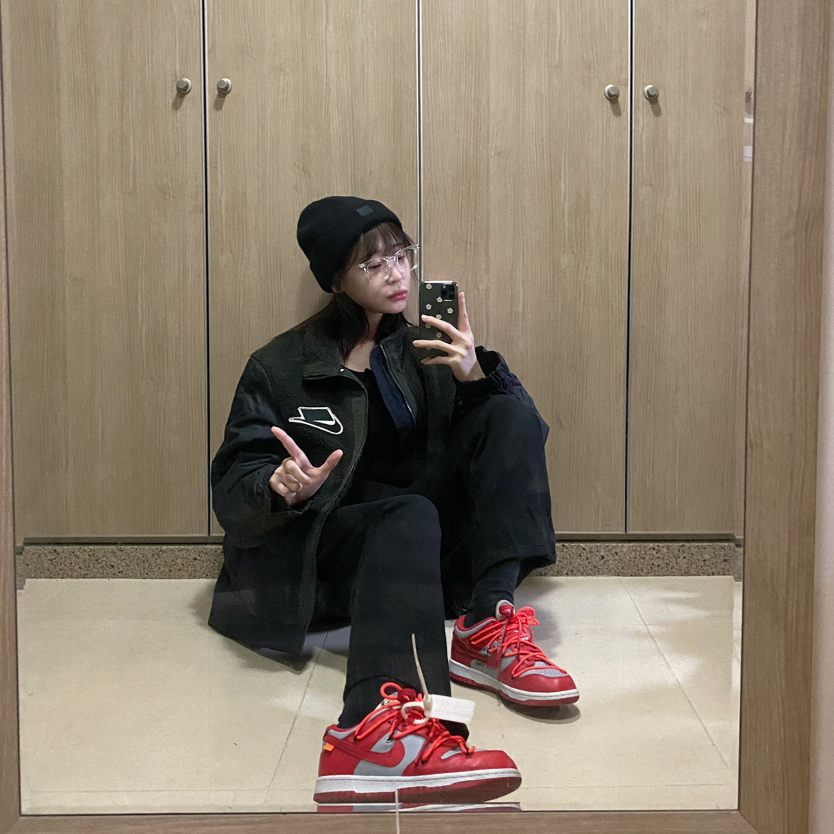 Nike x Off-White Dunk Low University Red, Nike Dunk Low Retro Medium Grey 착용 스타일 - 1